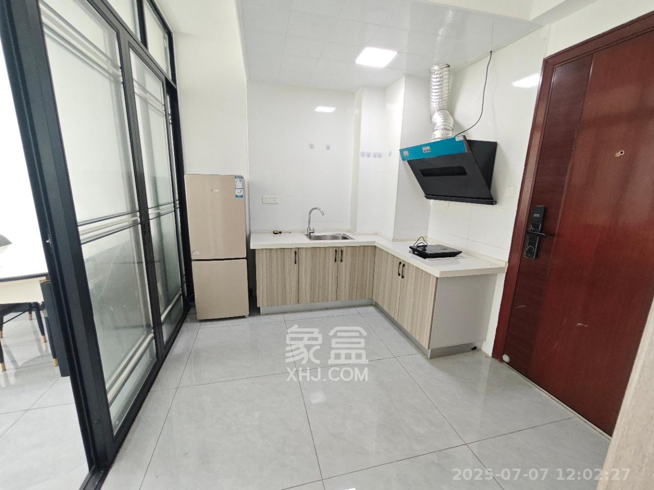 碧桂园城市之光  2室1厅1卫   2300.00元/月