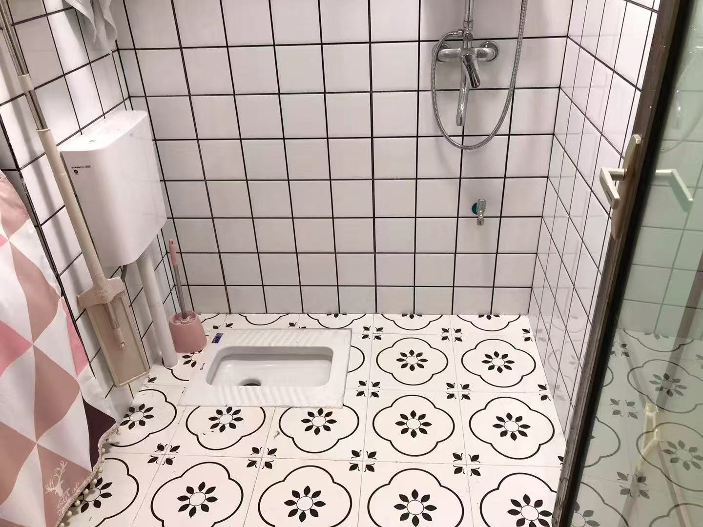 御花园  1室1厅1卫   1500.00元/月室内图