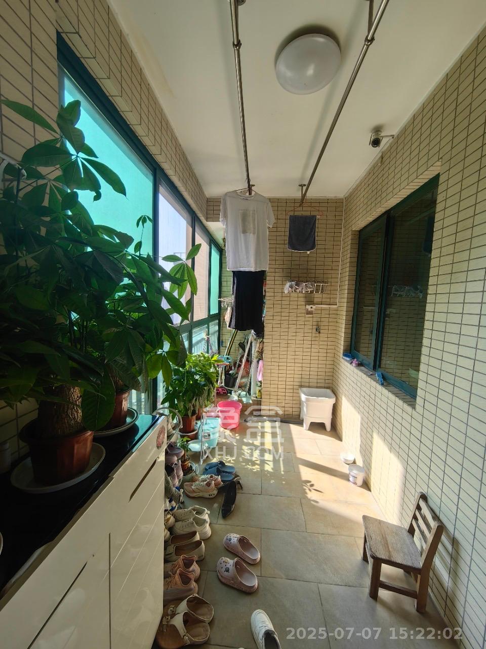 恒大城  3室2厅1卫   2300.00元/月室内图