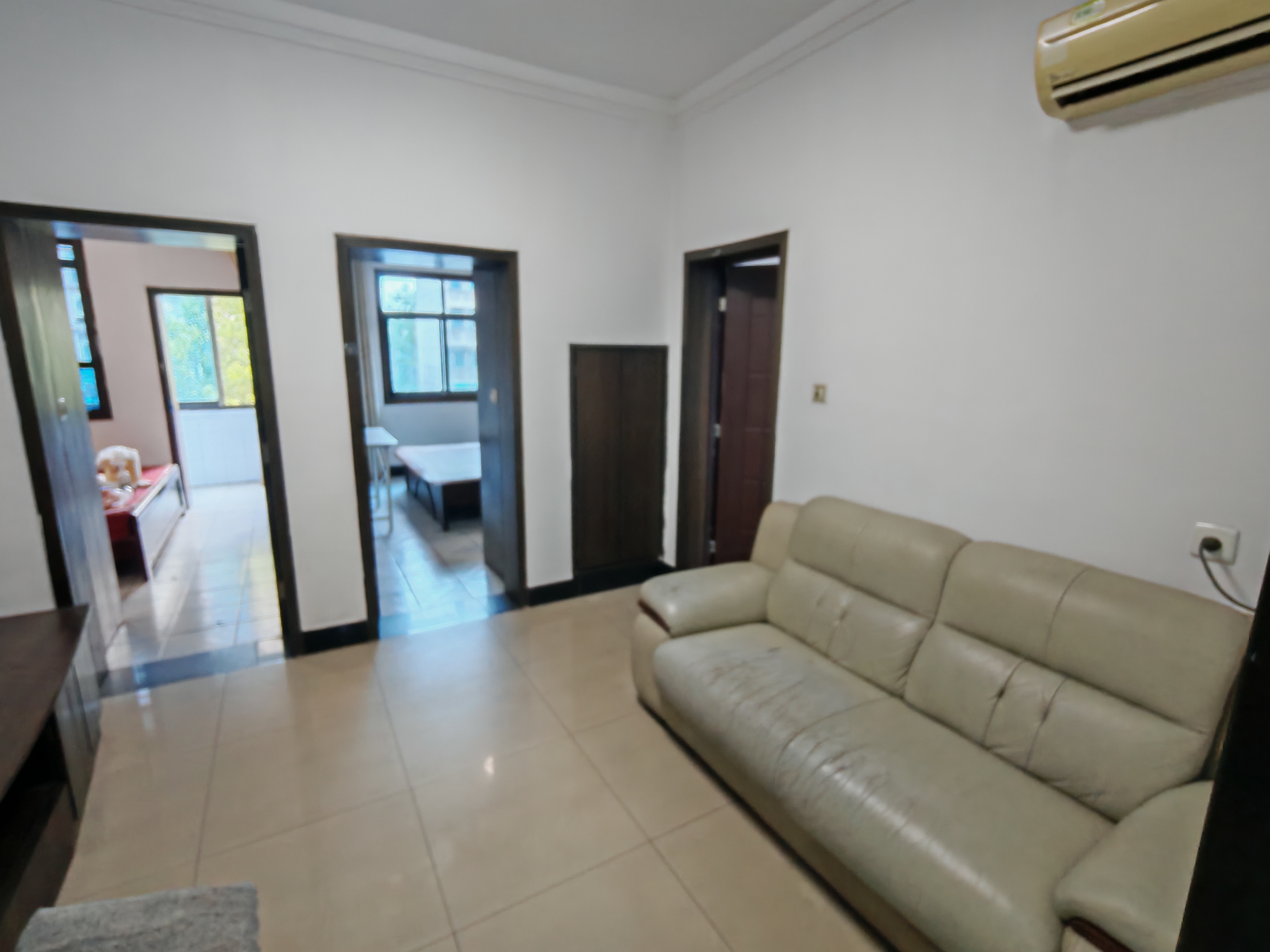 资阳区邮政家属楼 2室1厅1卫 700.0元/月 资阳区邮政家属楼 2室1厅1卫 700.0元/月室内图