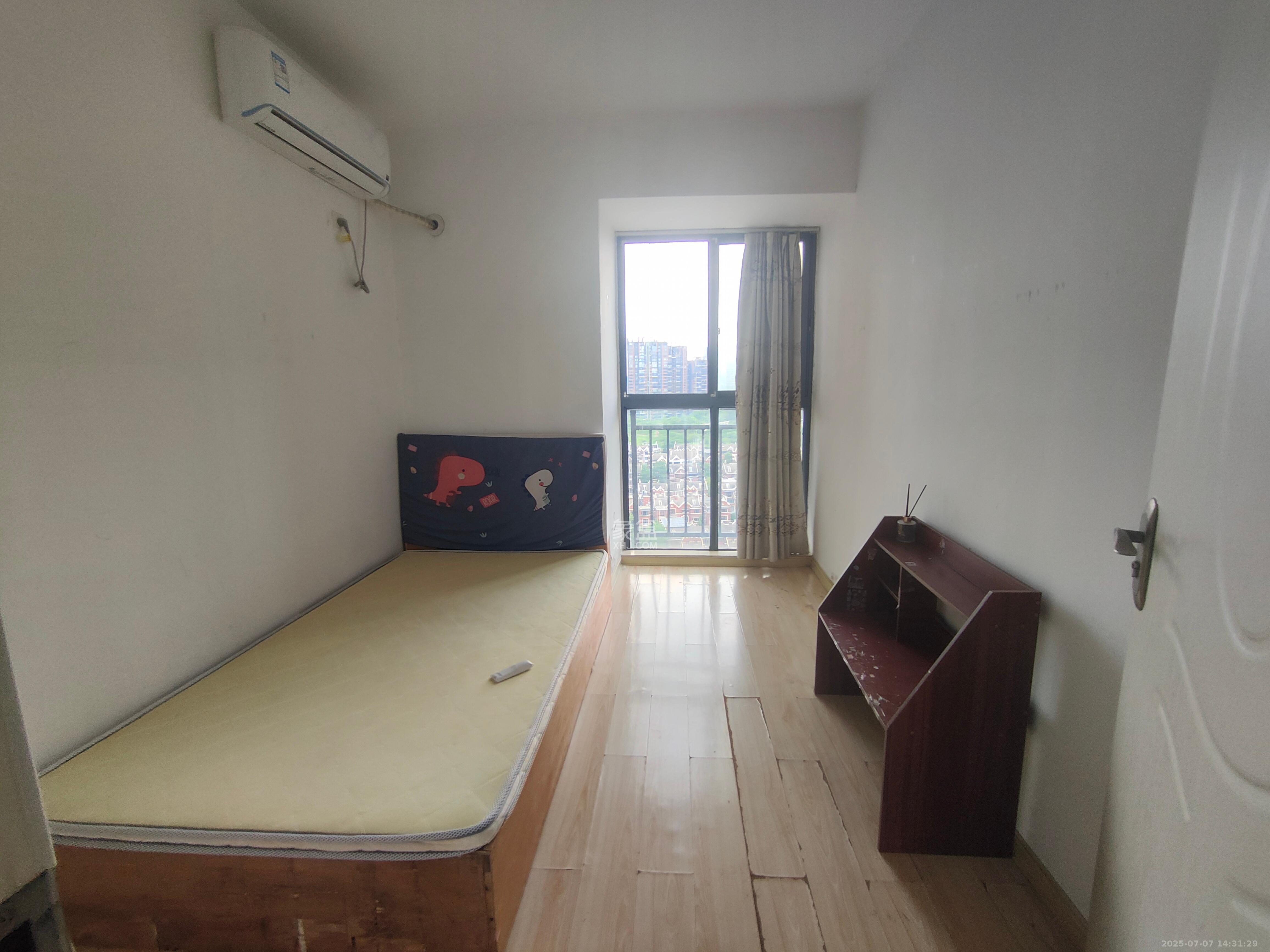 优山美地  3室2厅2卫   2600.00元/月室内图