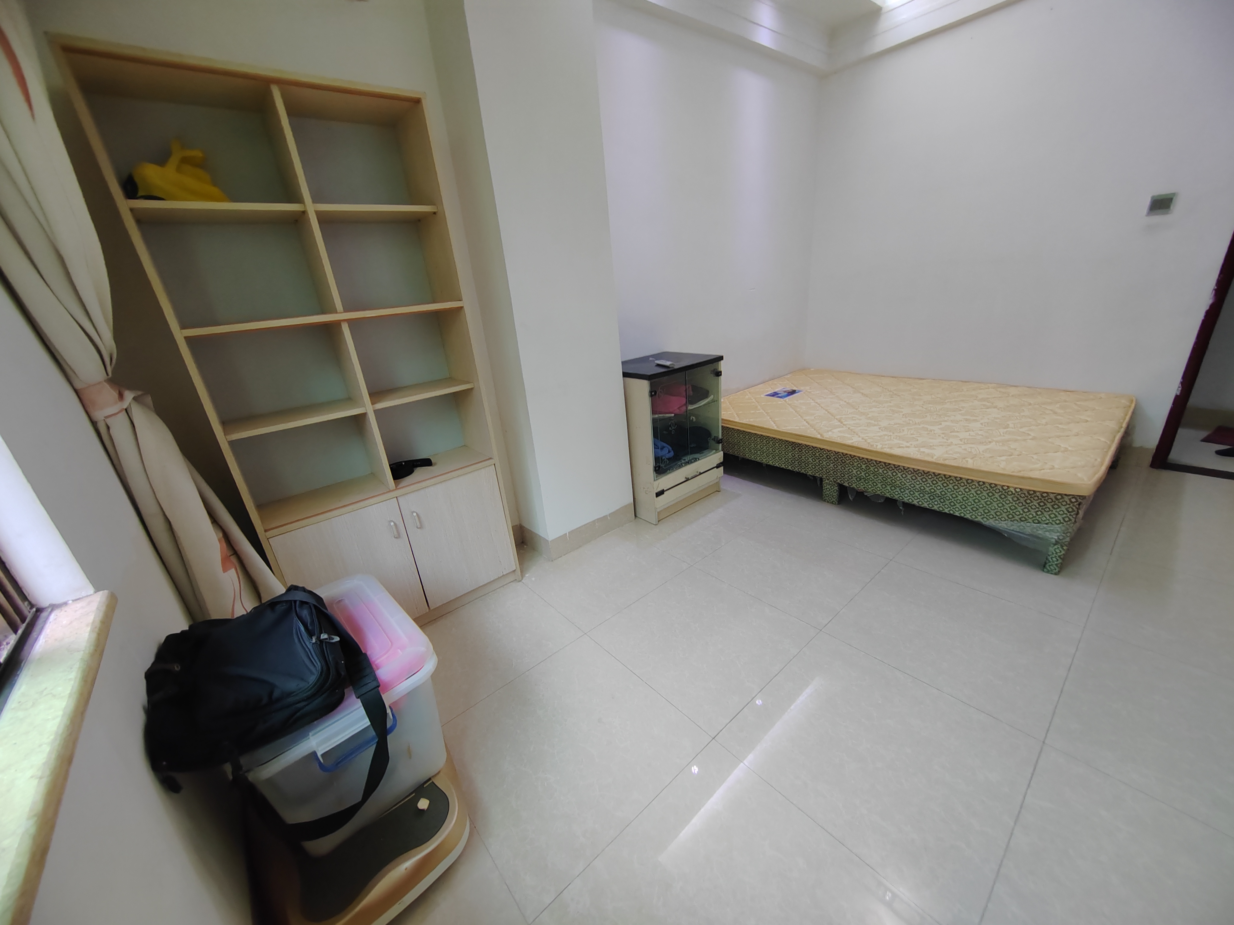 博南苑一期  3室2厅2卫   2100.00元/月室内图