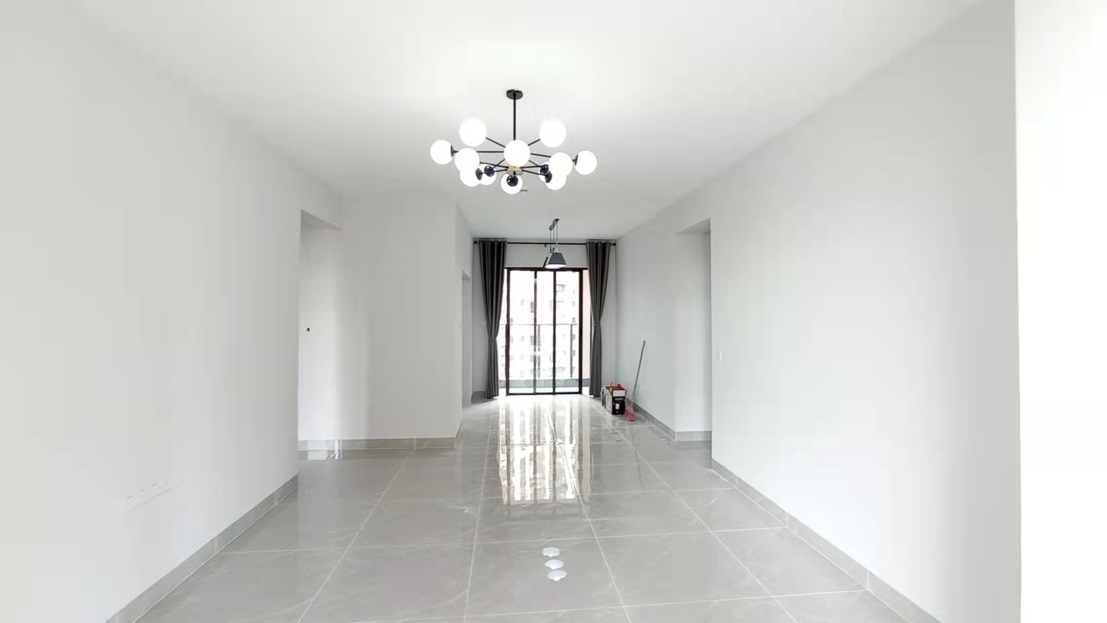 恩祥新城 5室2厅2卫 5000.0元/月 恩祥新城 5室2厅2卫 5000.0元/月室内图