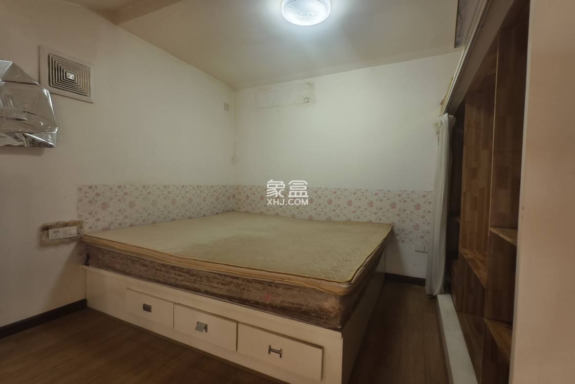 维港十字街 1室1厅1卫 1200.00元/月 维港十字街 1室1厅1卫 1200.00元/月室内图