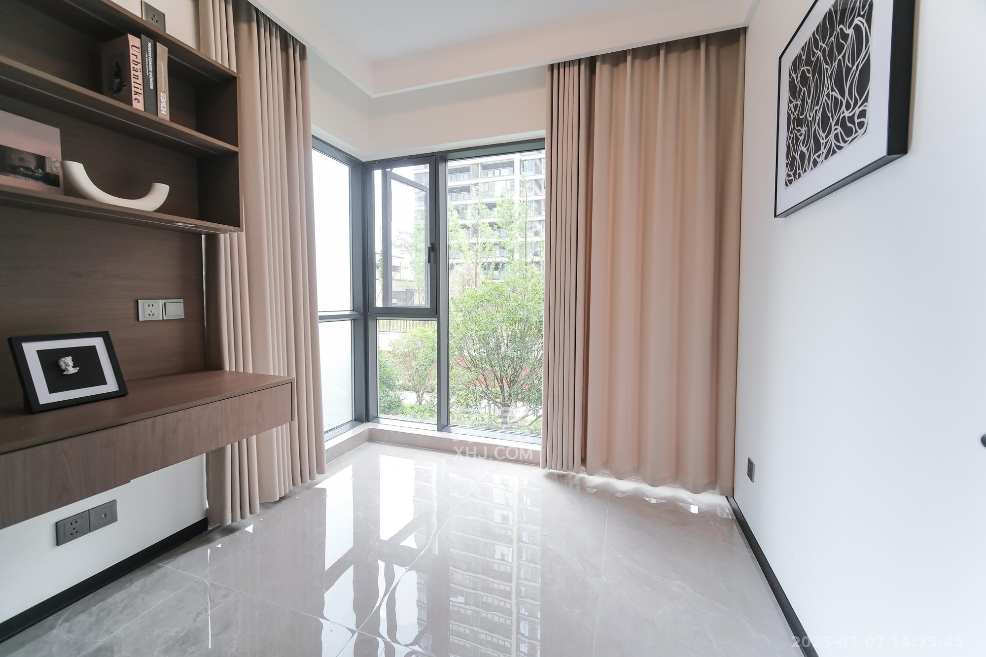 佳俊万家府 4室2厅2卫 102.8万 佳俊万家府 4室2厅2卫 102.8万卧室