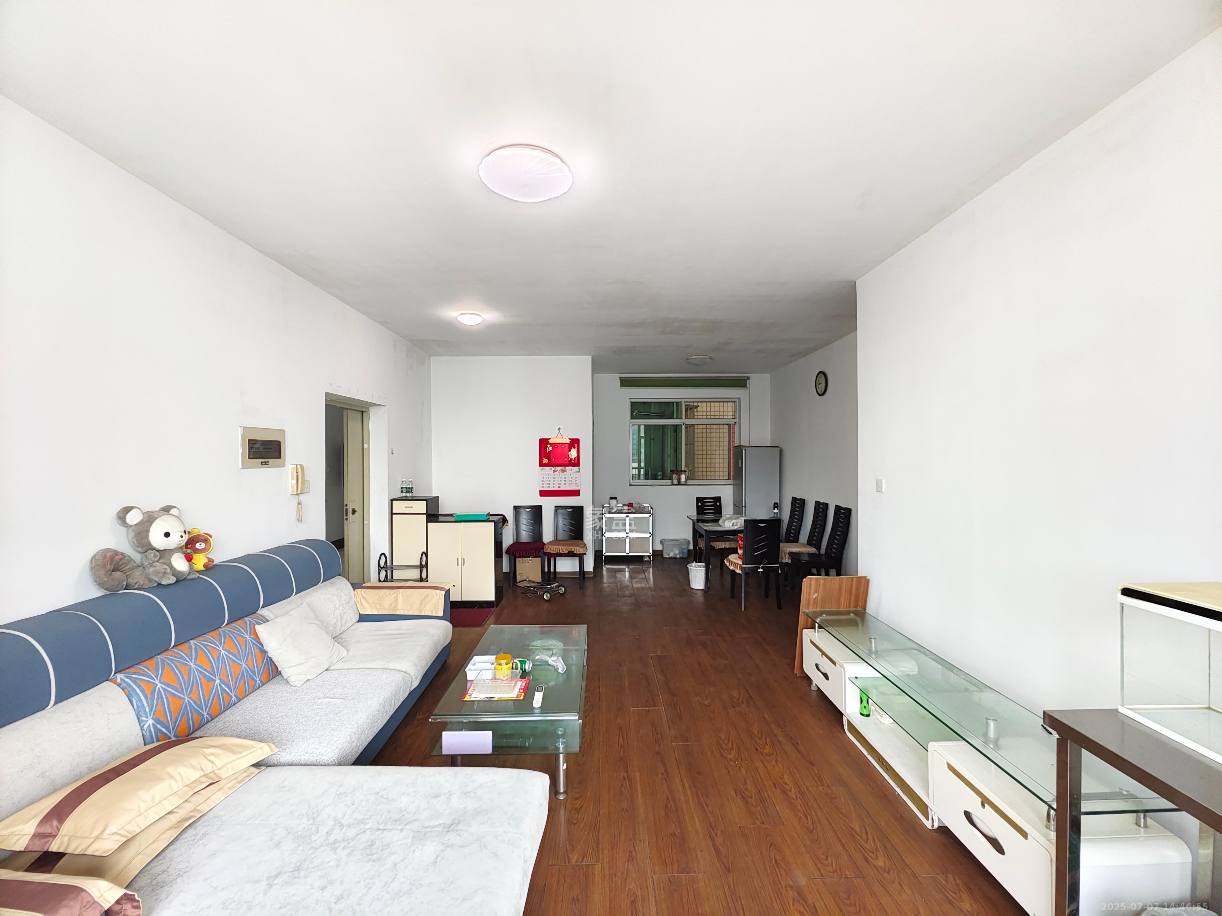 名都花园  3室2厅2卫    2400.0元/月 名都花园  3室2厅2卫    2400.0元/月室内图