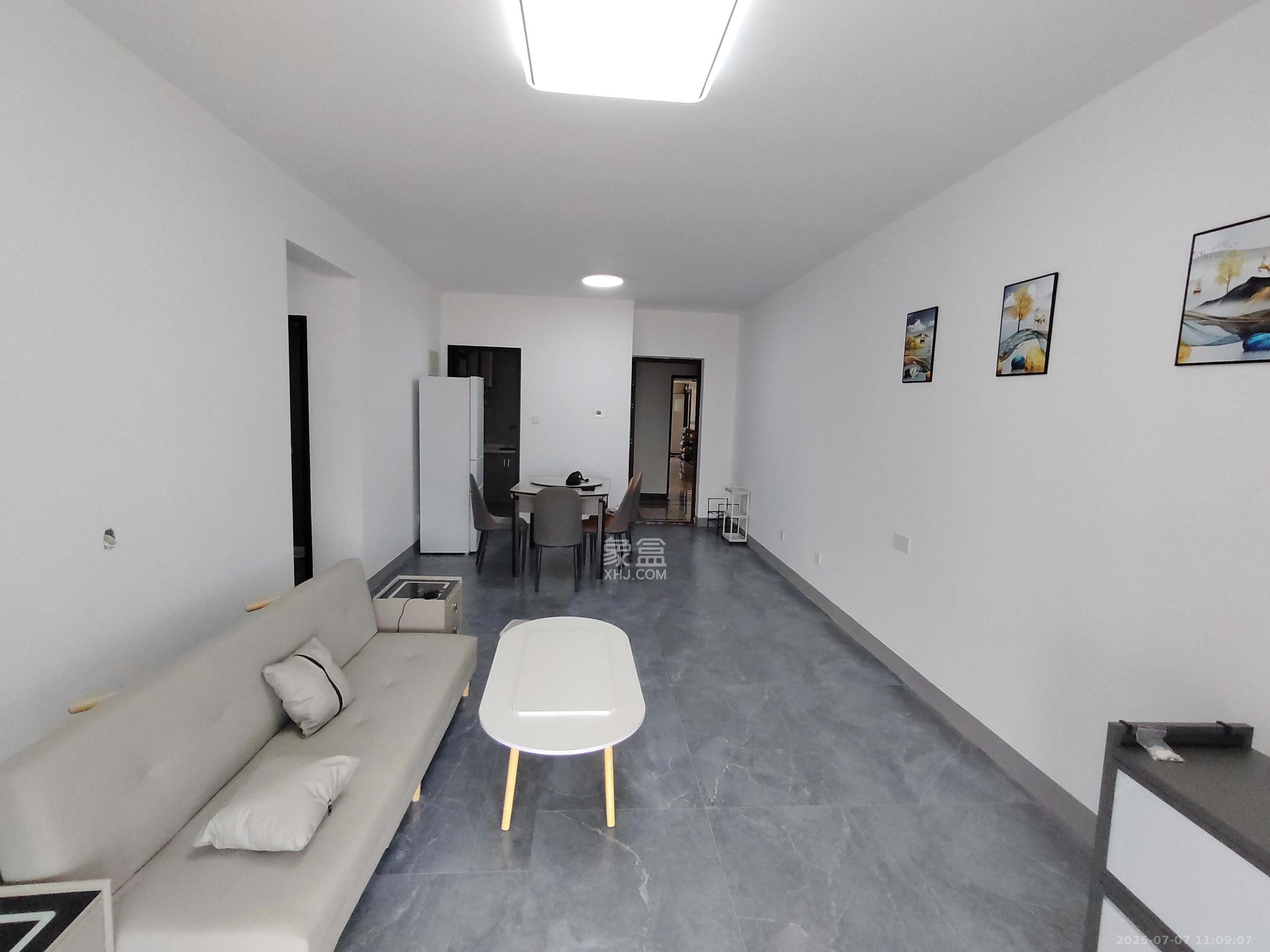 荣盛岳麓峰景 3室2厅2卫 1900.0元/月 荣盛岳麓峰景 3室2厅2卫 1900.0元/月室内图