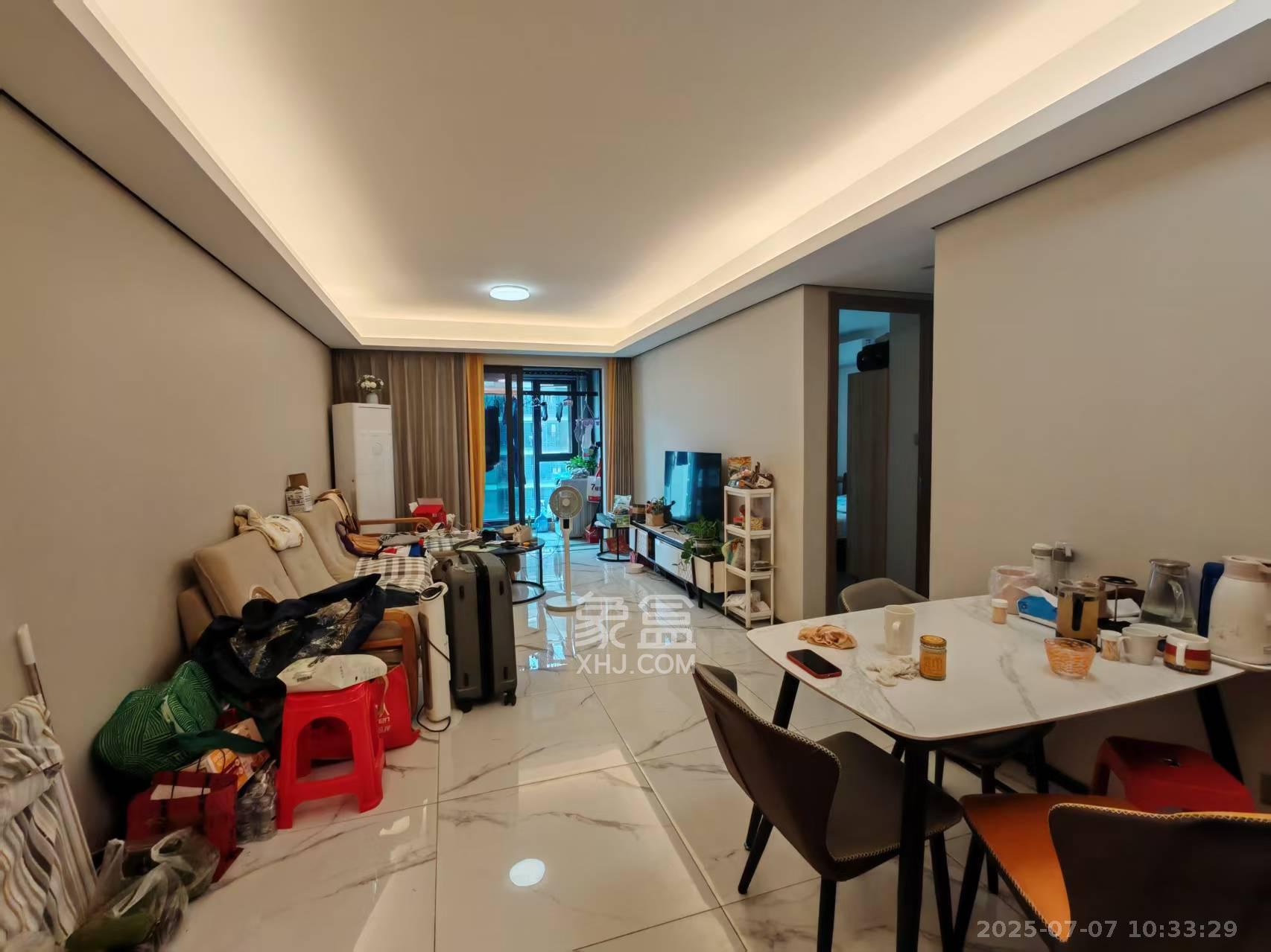 中海阅麓山一期  3室2厅2卫   3500.00元/月室内图