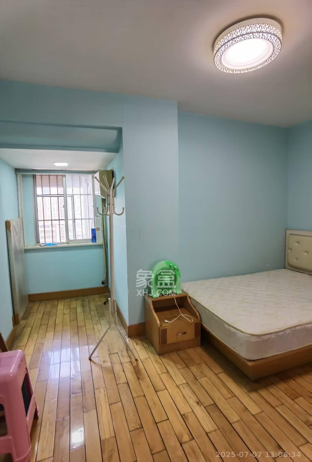 中国人民财产股份公司宿舍(人民保险公司宿舍) 3室1厅2卫 2600.0元/月 中国人民财产股份公司宿舍(人民保险公司宿舍) 3室1厅2卫 2600.0元/月室内图