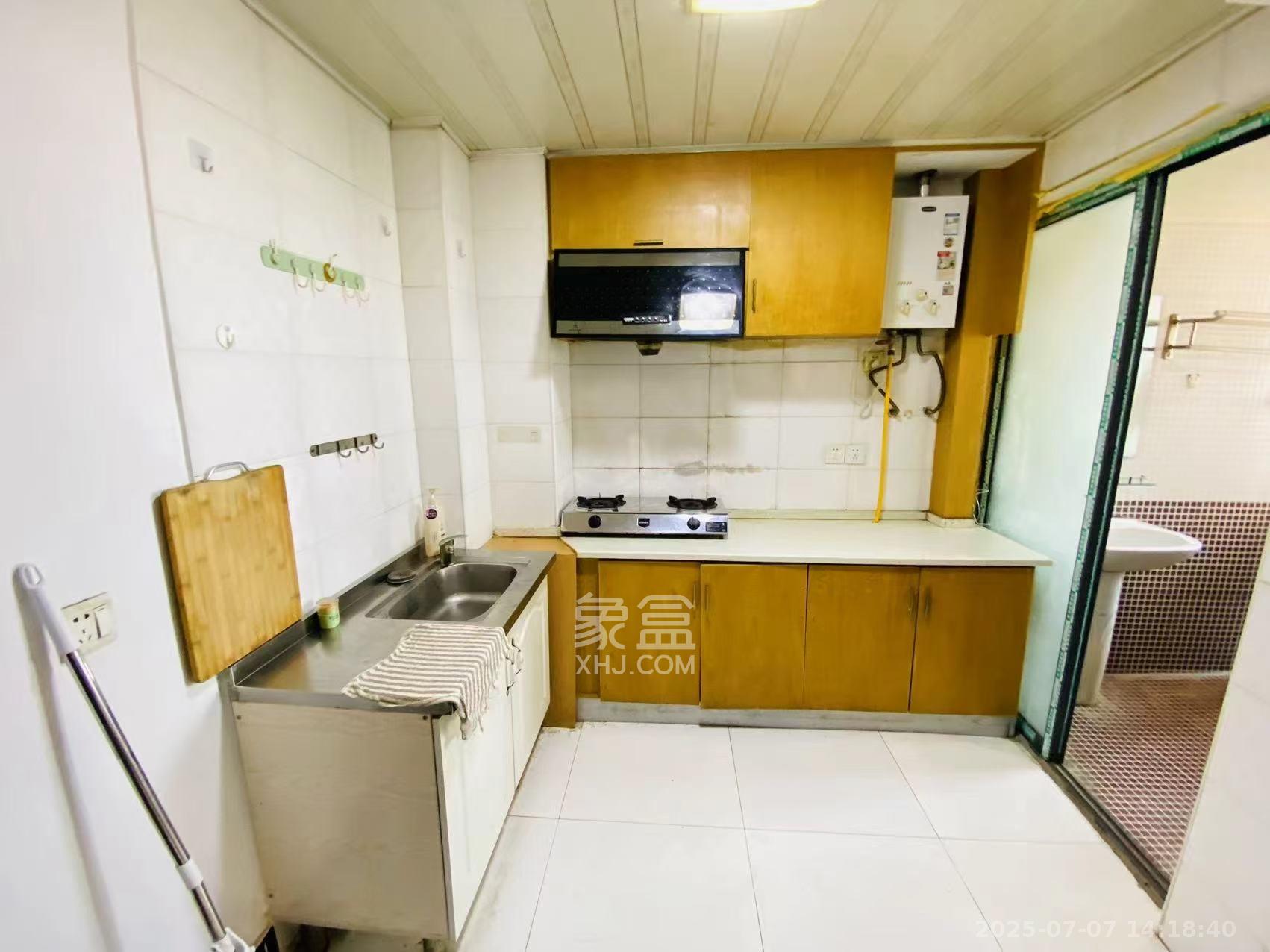 白沙晶城  1室1厅1卫    1800.0元/月室内图