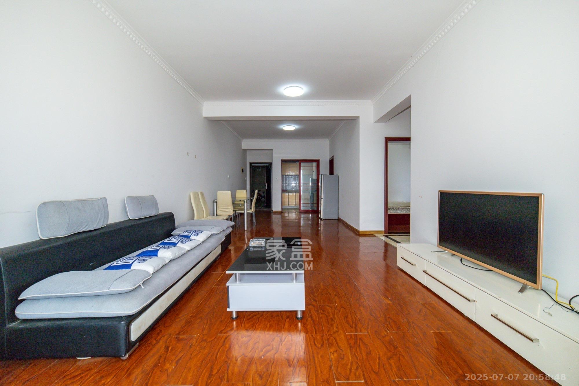 楚天世纪城西苑  3室2厅1卫    1880.0元/月 楚天世纪城西苑  3室2厅1卫    1880.0元/月室内图1