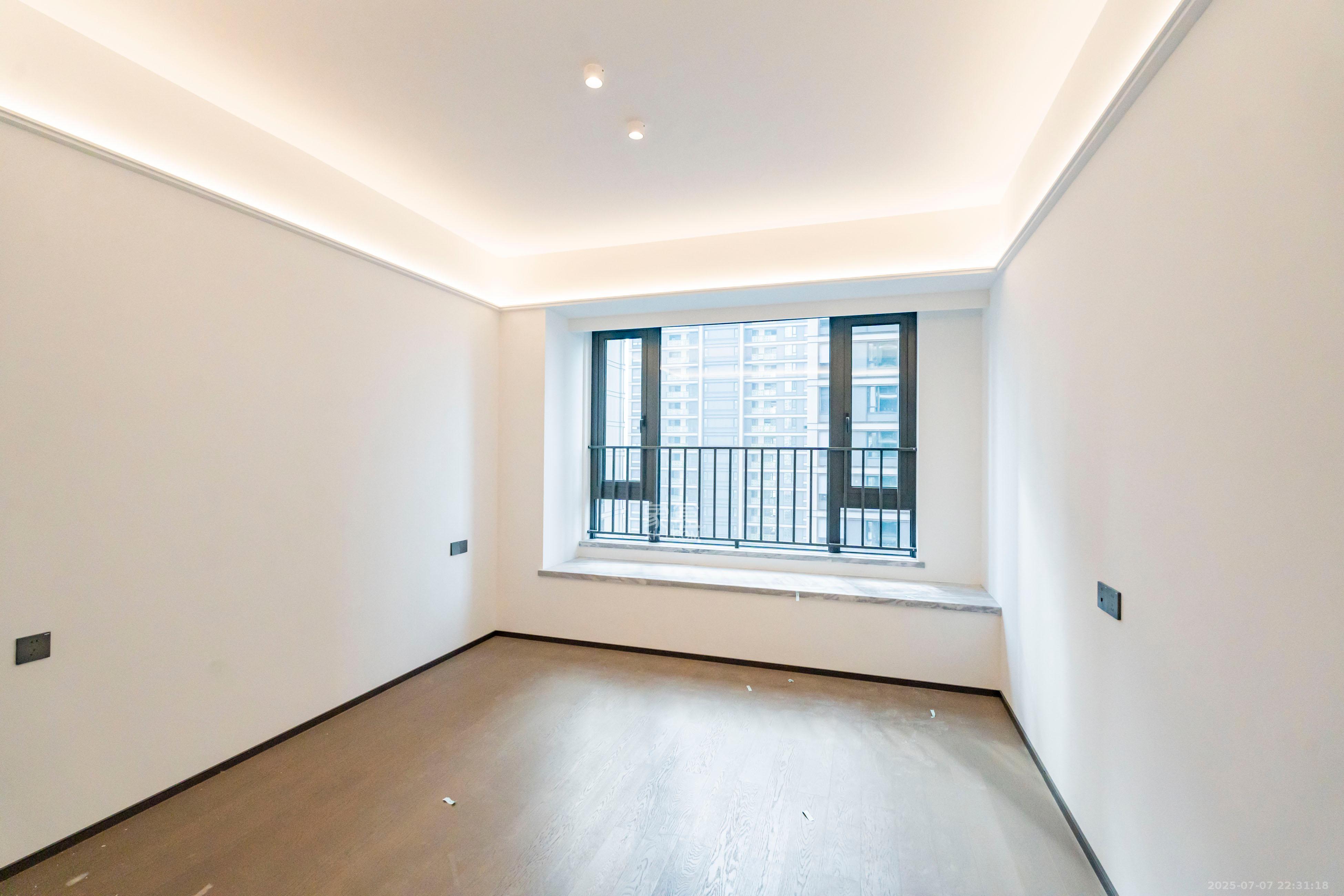 建发养云  4室2厅2卫    488.0万 建发养云  4室2厅2卫    488.0万卧室