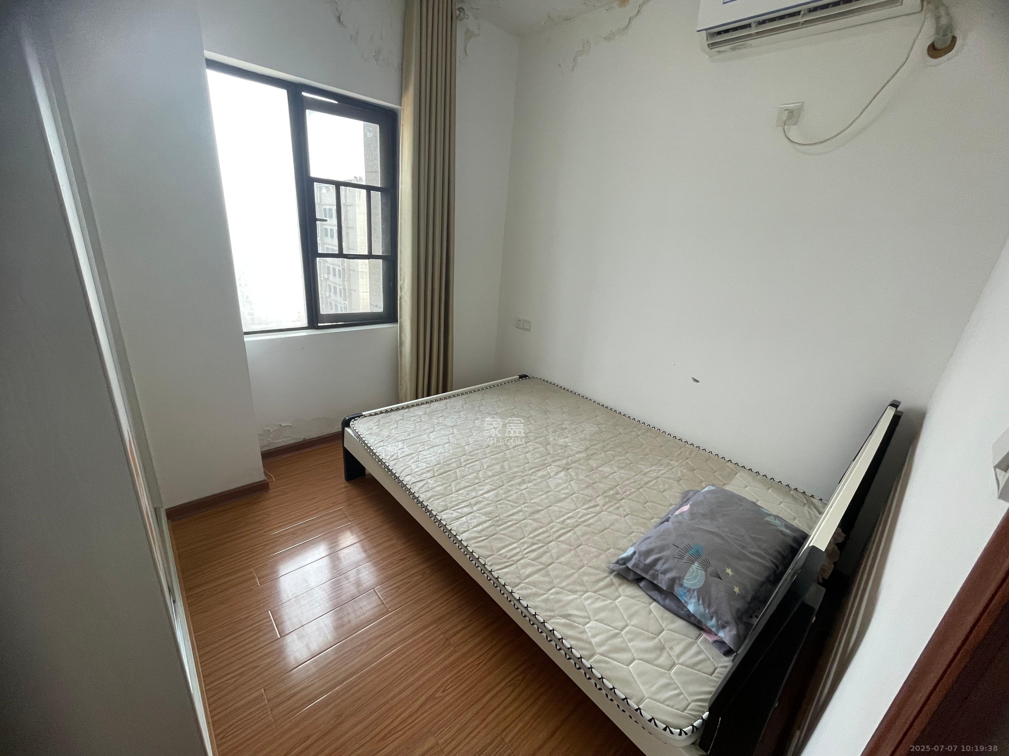 钰龙天下二期(钰龙佳园) 1室1厅1卫 1800.0元/月 钰龙天下二期(钰龙佳园) 1室1厅1卫 1800.0元/月室内图