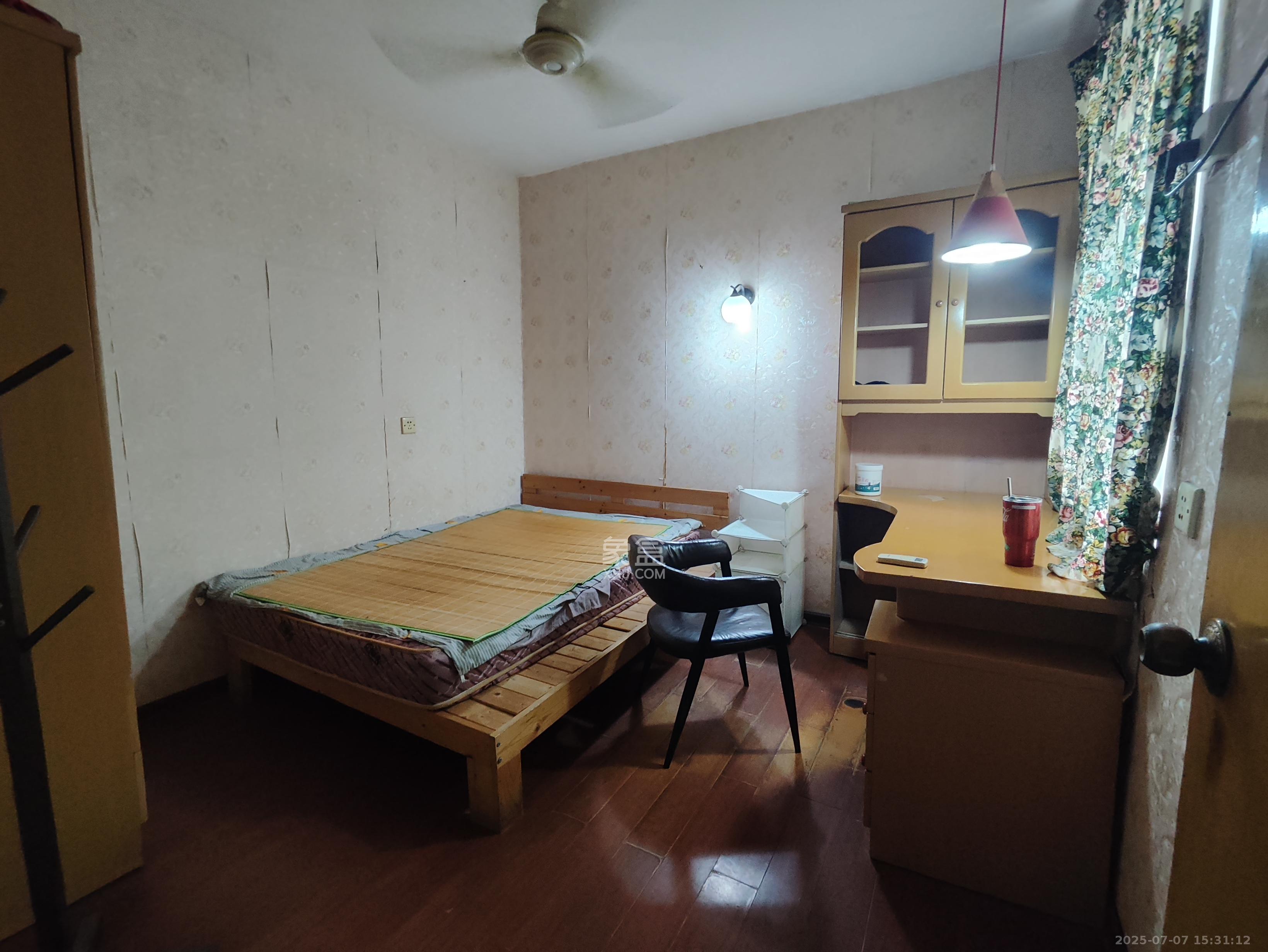 阿弥岭一二片  1室0厅0卫   1500.00元/月室内图