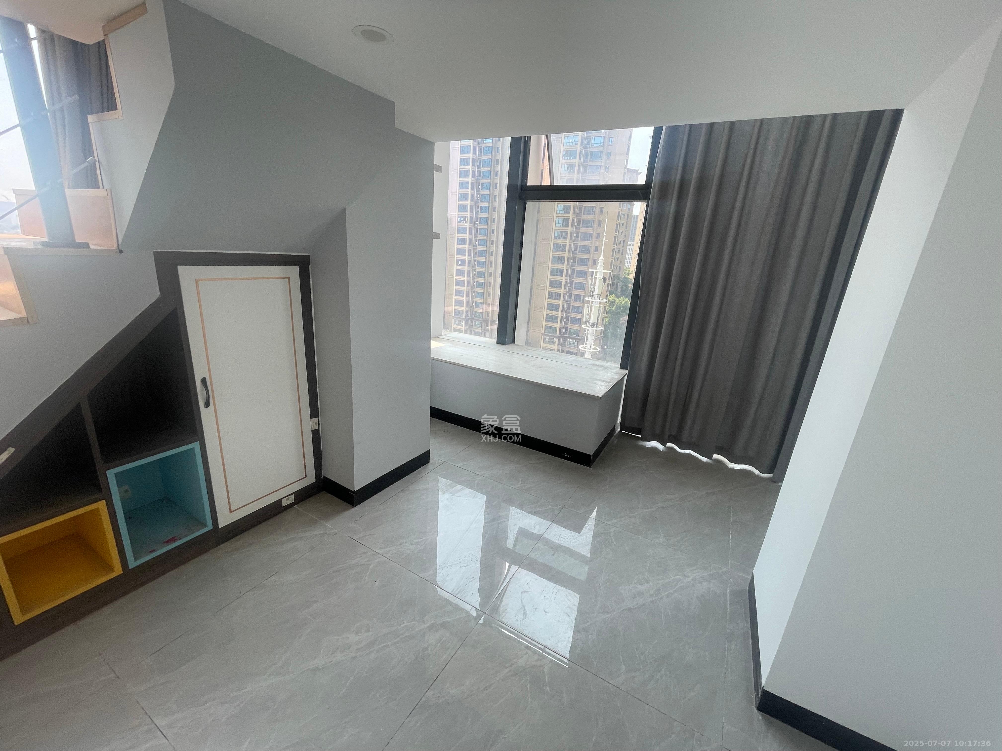 裕天国际商汇中心  1室0厅0卫    1900.0元/月室内图