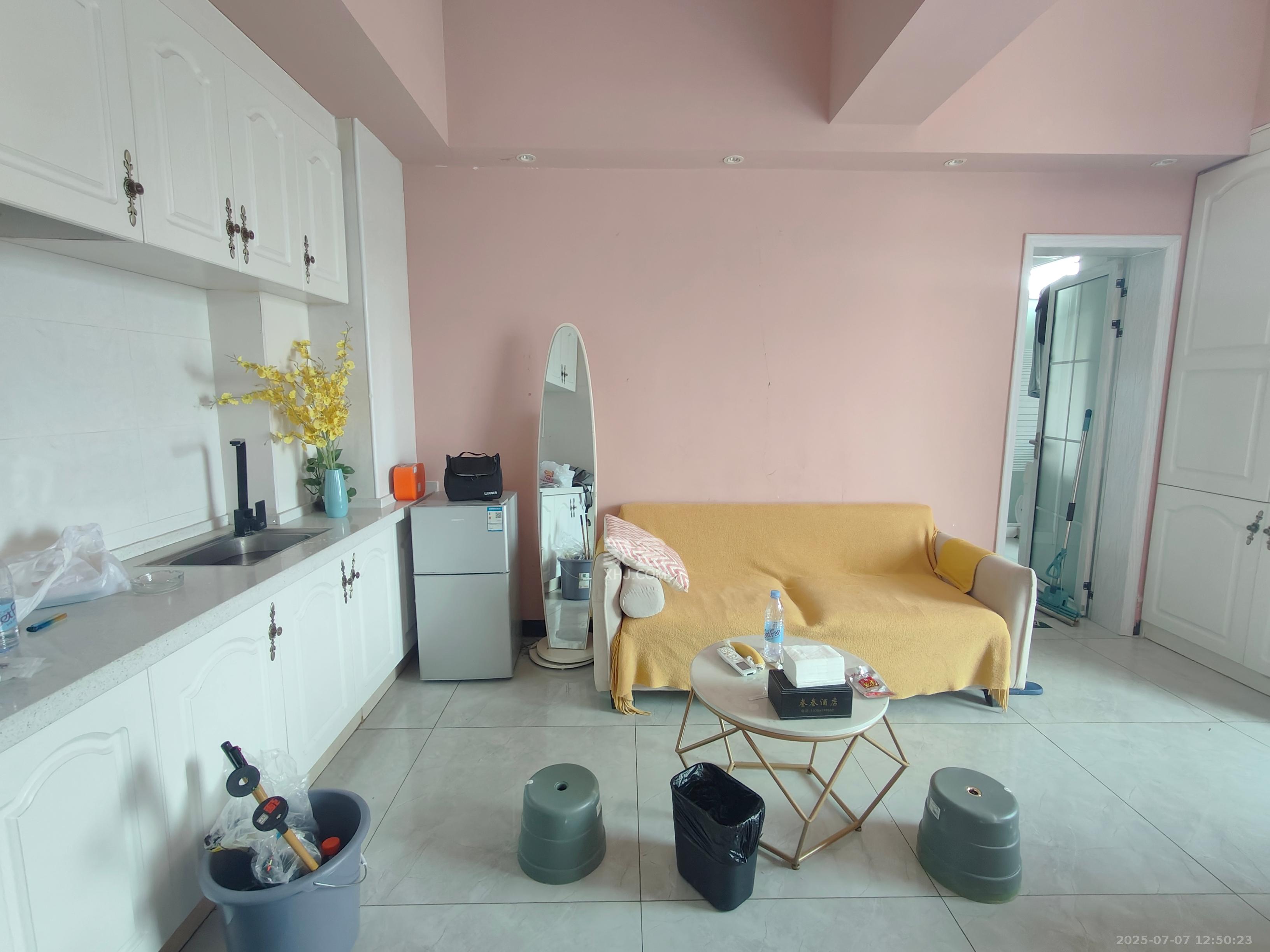 奥克斯缔壹城 1室1厅1卫 1600.0元/月 奥克斯缔壹城 1室1厅1卫 1600.0元/月室内图