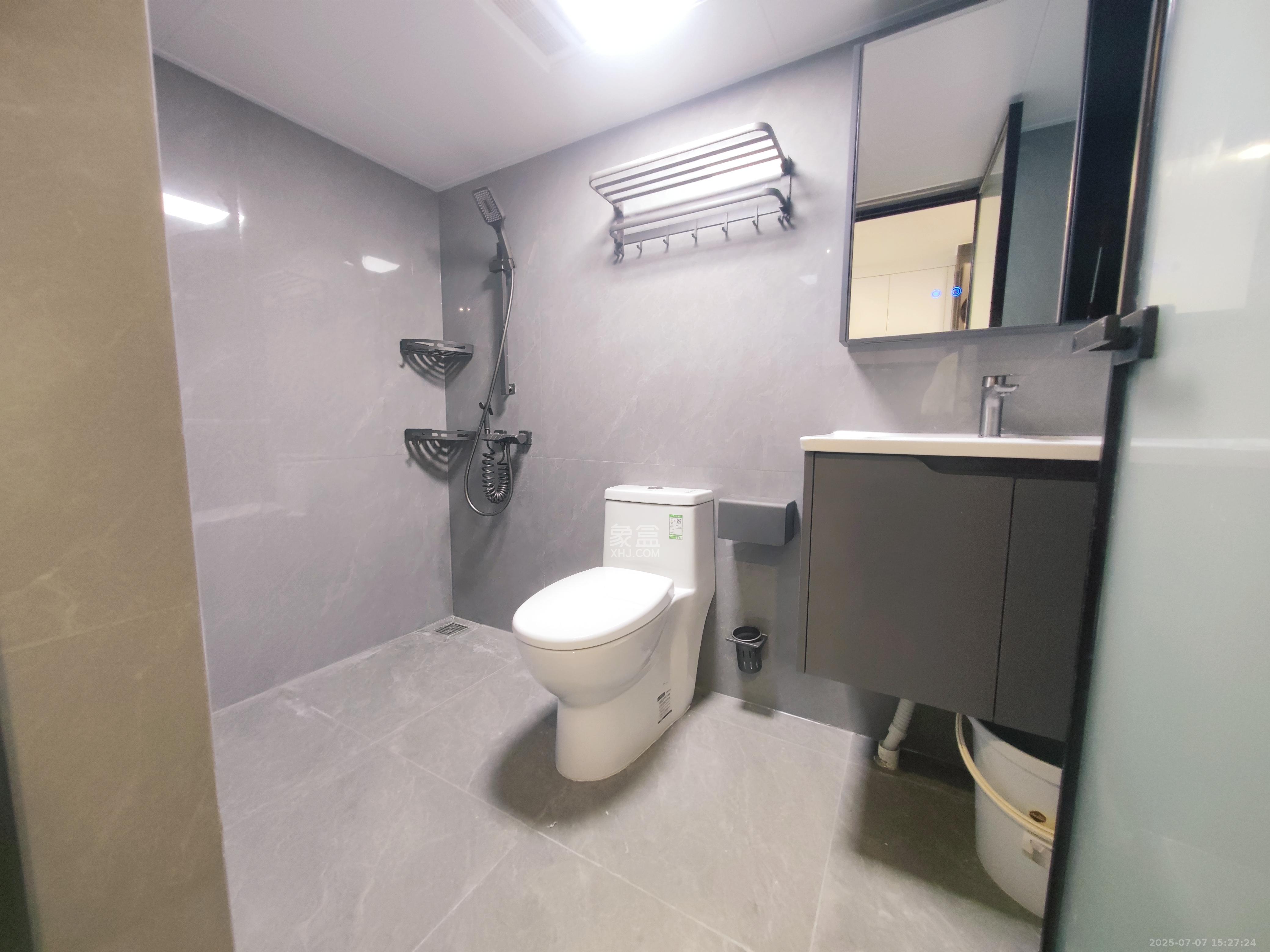 建发养云  2室1厅1卫   2700.00元/月室内图