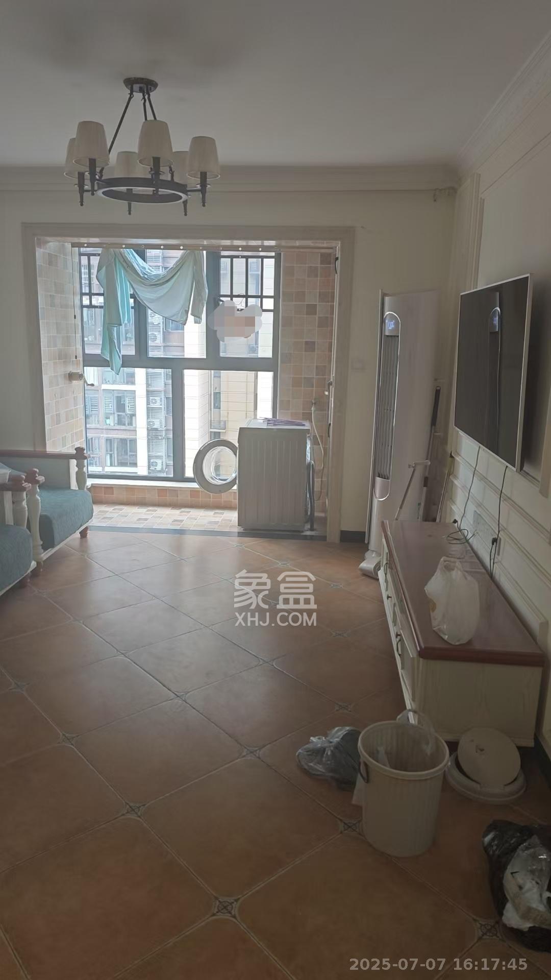 保利城(中航城国际社区、郡原美村) 3室2厅1卫 2400.0元/月 保利城(中航城国际社区、郡原美村) 3室2厅1卫 2400.0元/月室内图