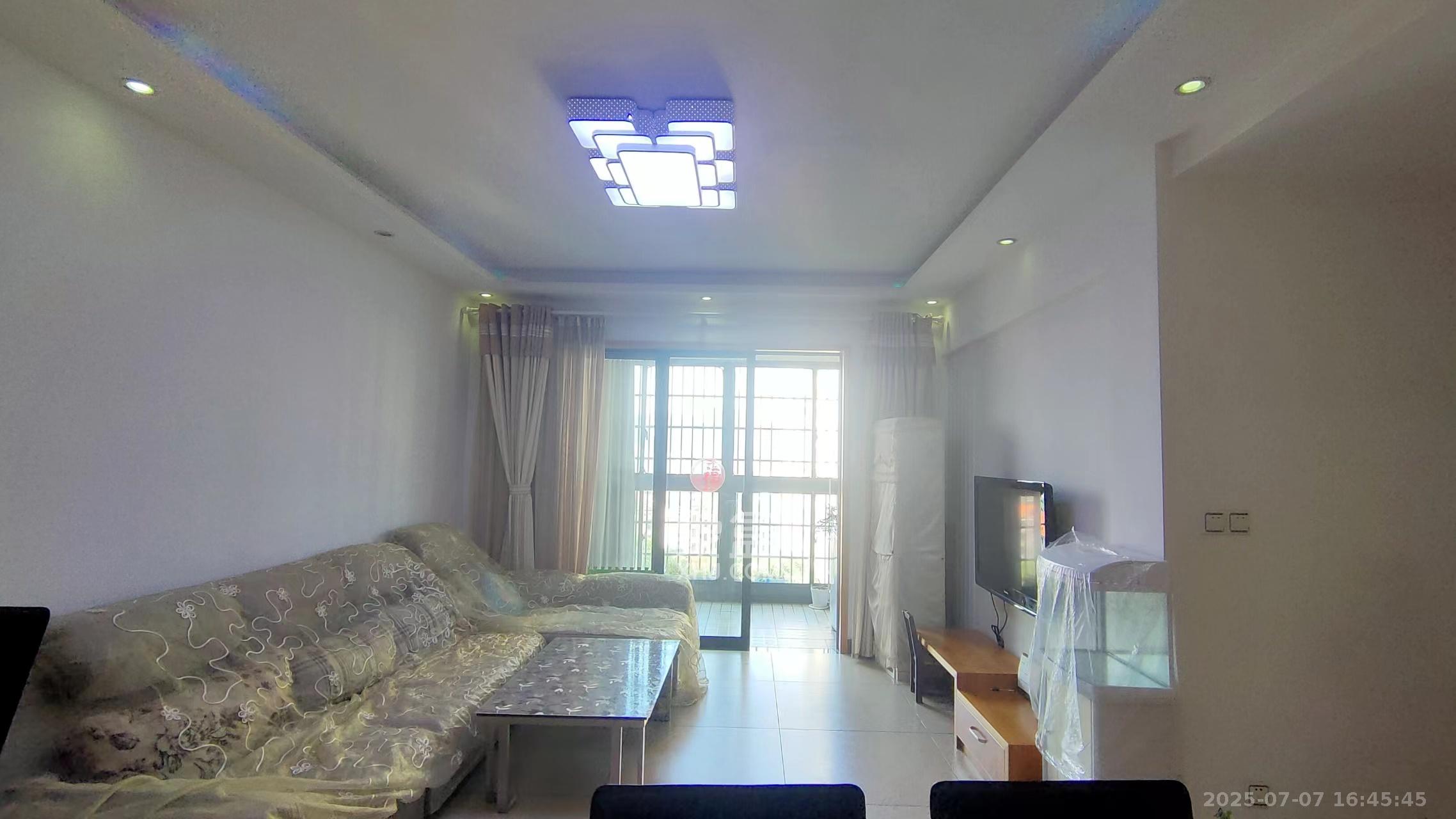 莱茵城  3室2厅1卫    2000.0元/月 莱茵城  3室2厅1卫    2000.0元/月室内图