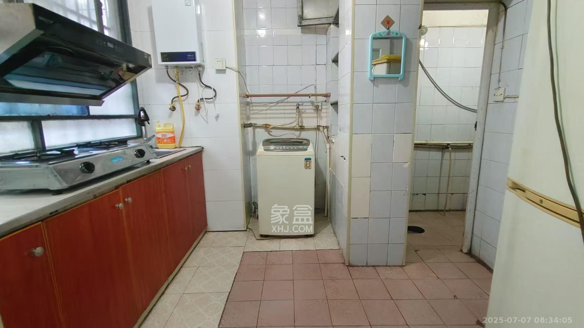 建湘新村  1室1厅1卫   1300.00元/月室内图