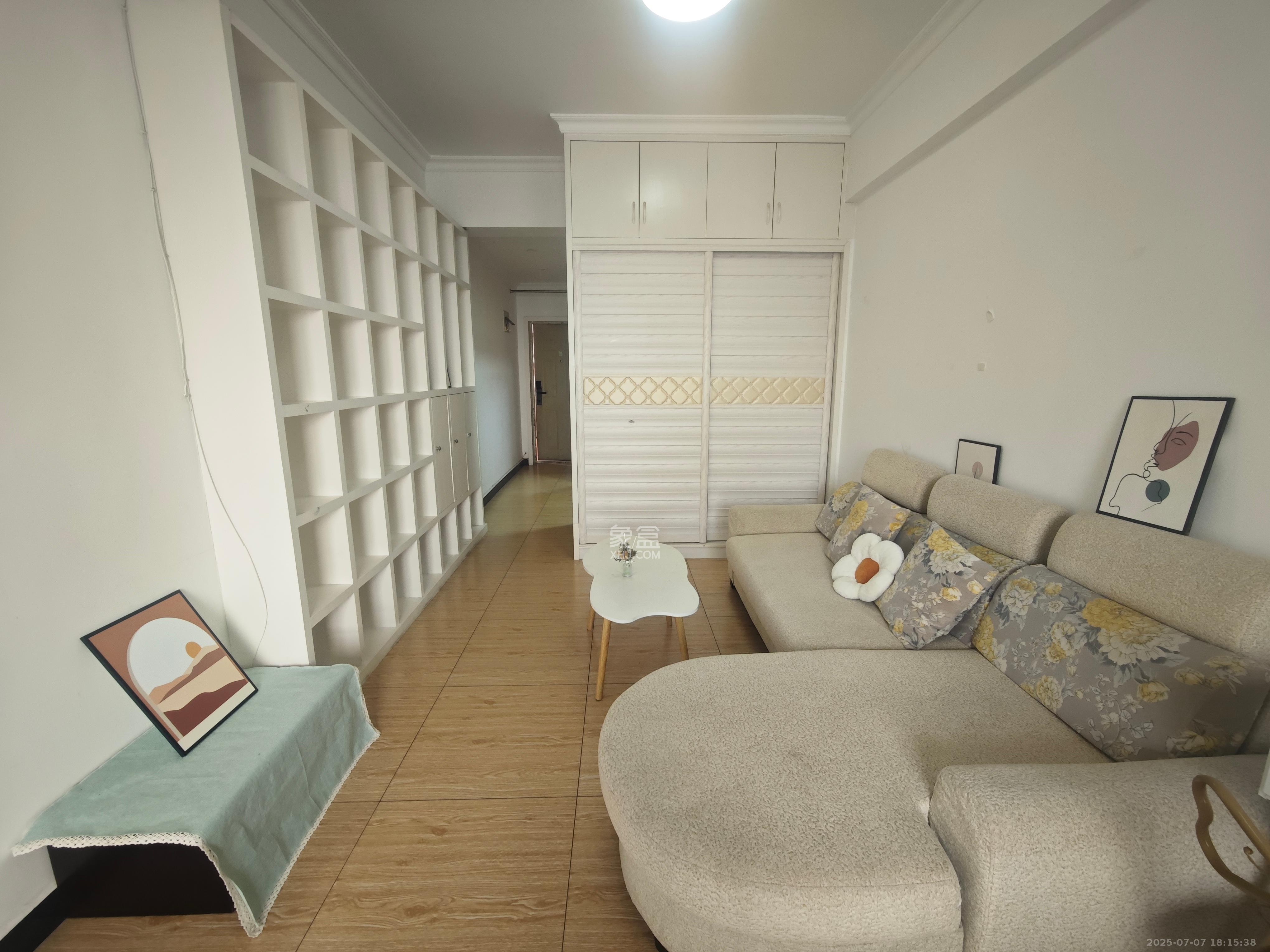 日出东方 1室1厅1卫 1500.0元/月 日出东方 1室1厅1卫 1500.0元/月室内图