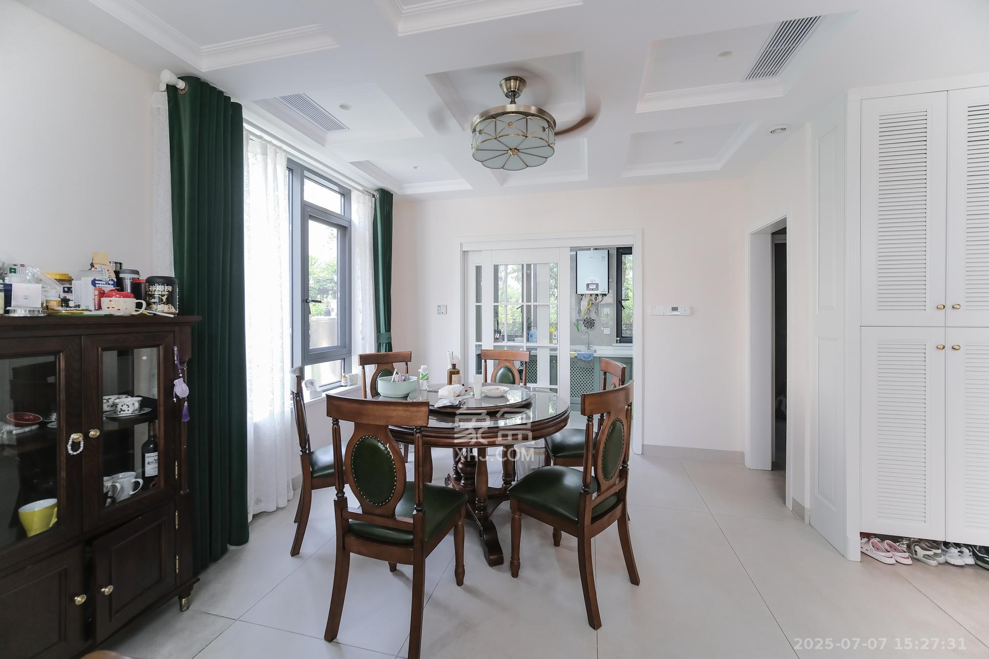 碧桂园翘楚棠  5室2厅3卫    450.0万 碧桂园翘楚棠  5室2厅3卫    450.0万客厅