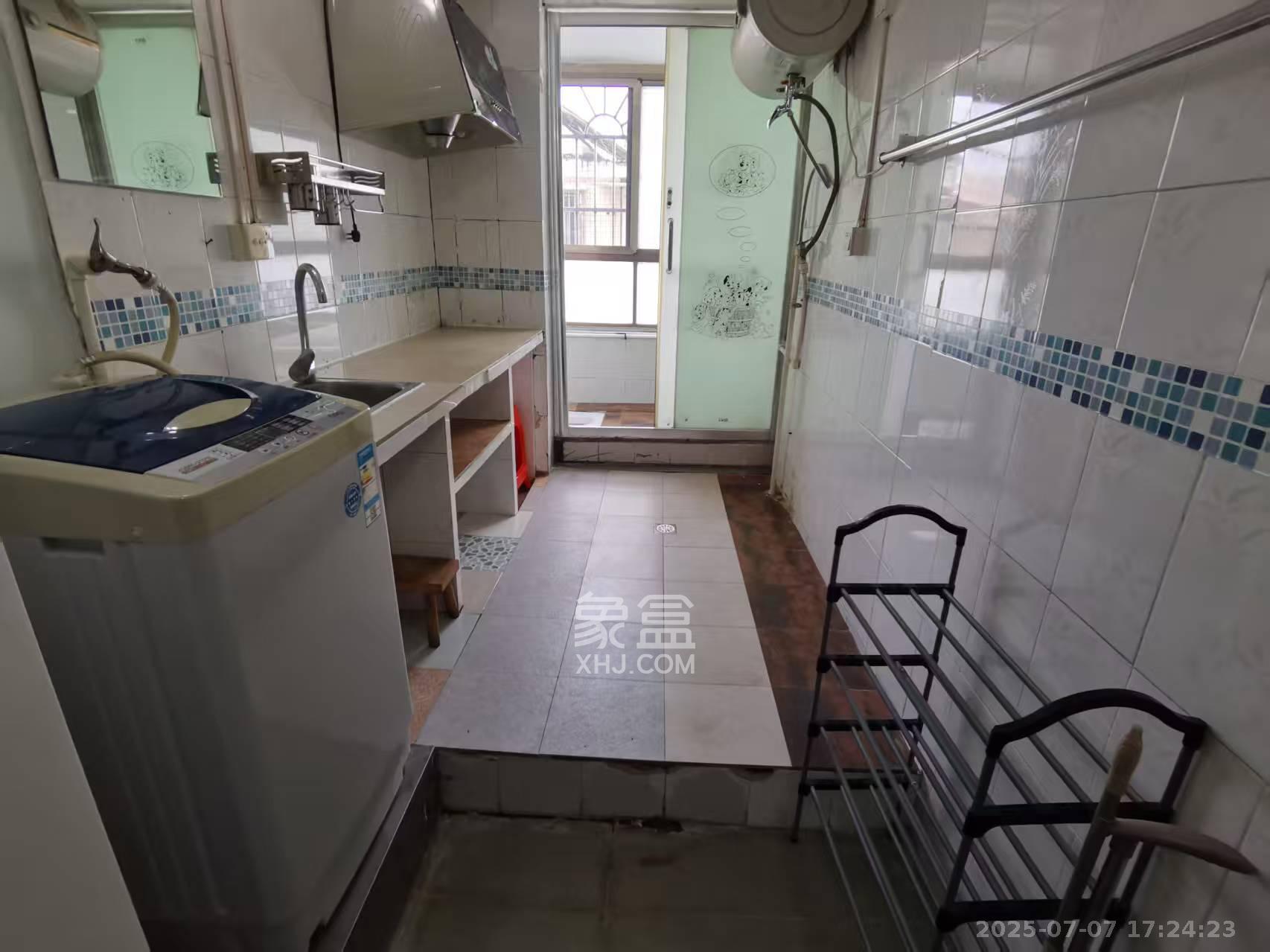 马王堆陶瓷城新合区 2室1厅1卫 1300.0元/月 马王堆陶瓷城新合区 2室1厅1卫 1300.0元/月室内图