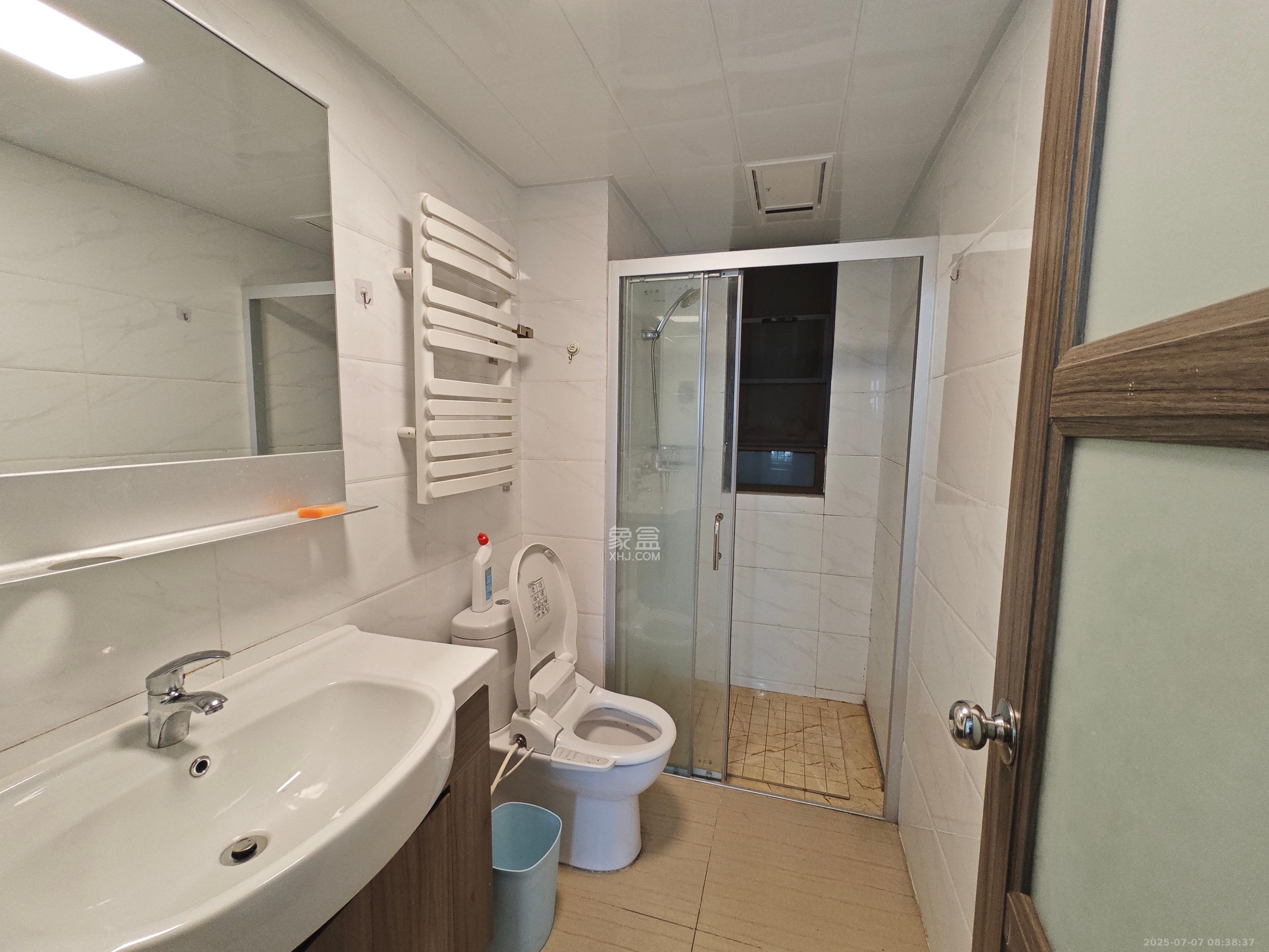 碧桂园星城首府  3室2厅2卫    2700.0元/月室内图