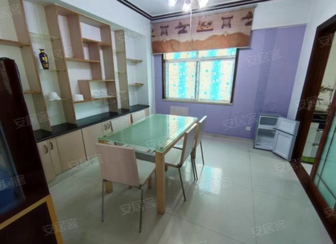 东兴花园 3室2厅2卫 2000.0元/月 东兴花园 3室2厅2卫 2000.0元/月室内图