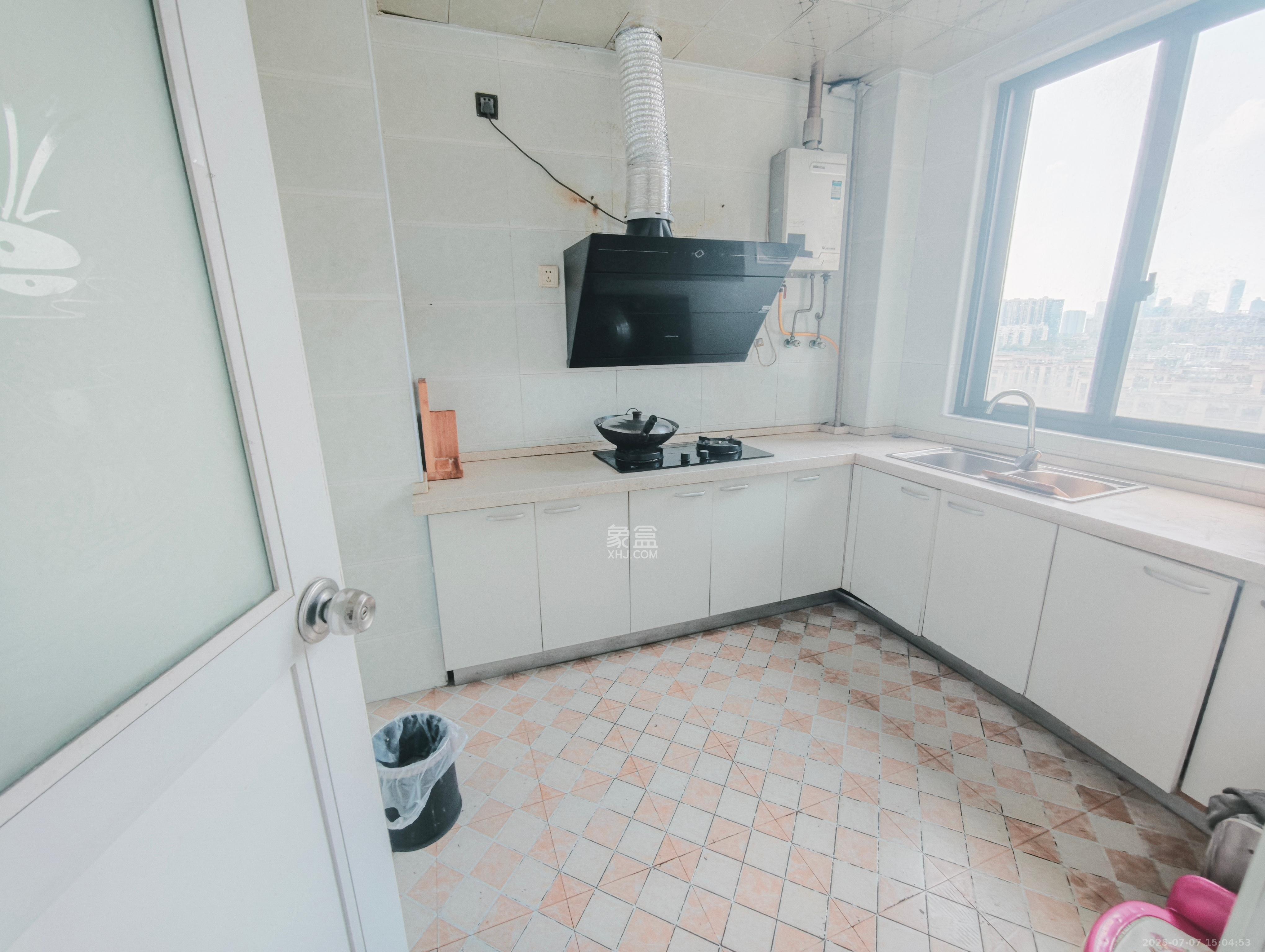 博林金谷 3室2厅2卫 2500.0元/月 博林金谷 3室2厅2卫 2500.0元/月室内图