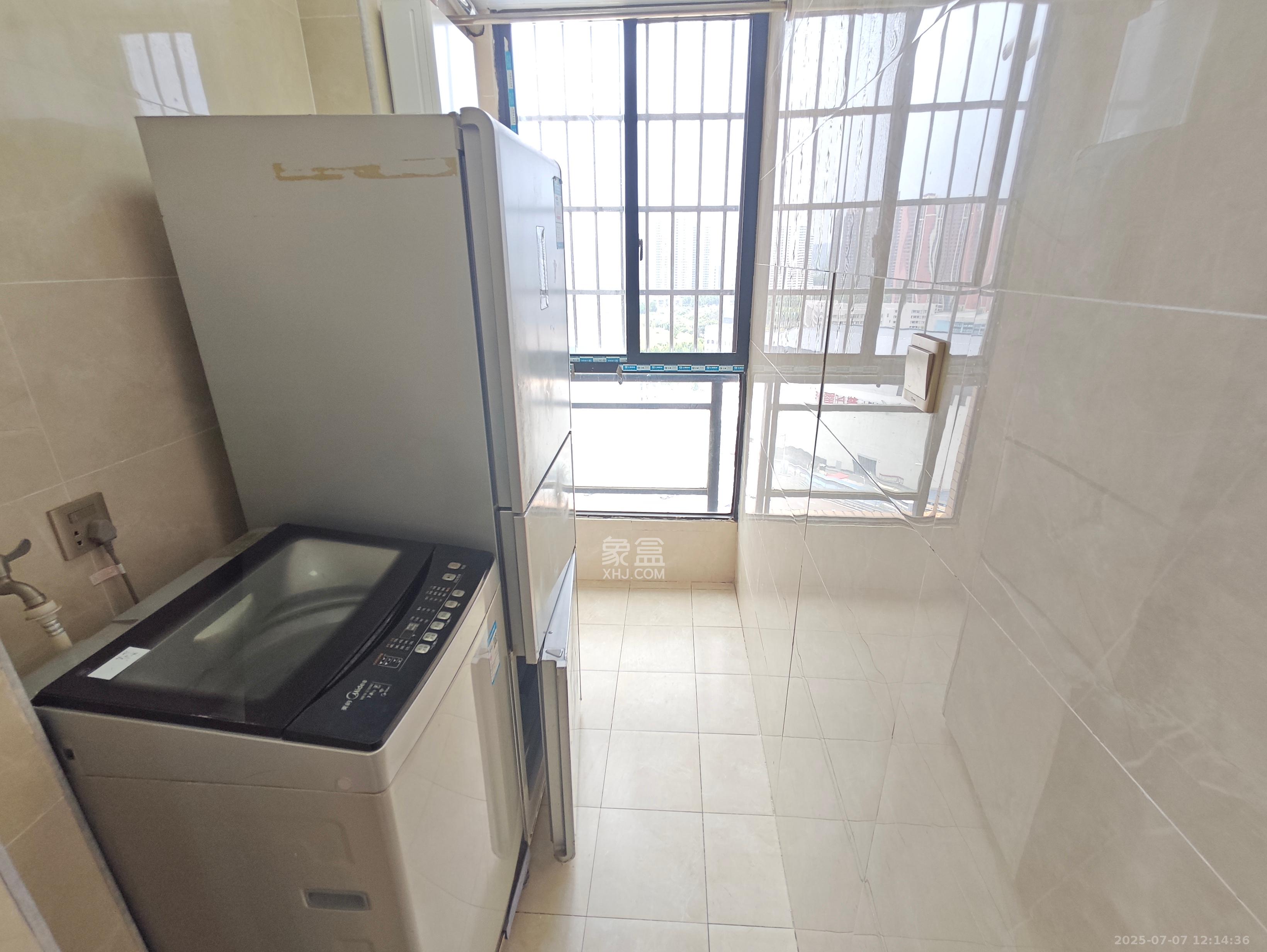 长大卧琥  1室1厅1卫    1800.0元/月室内图