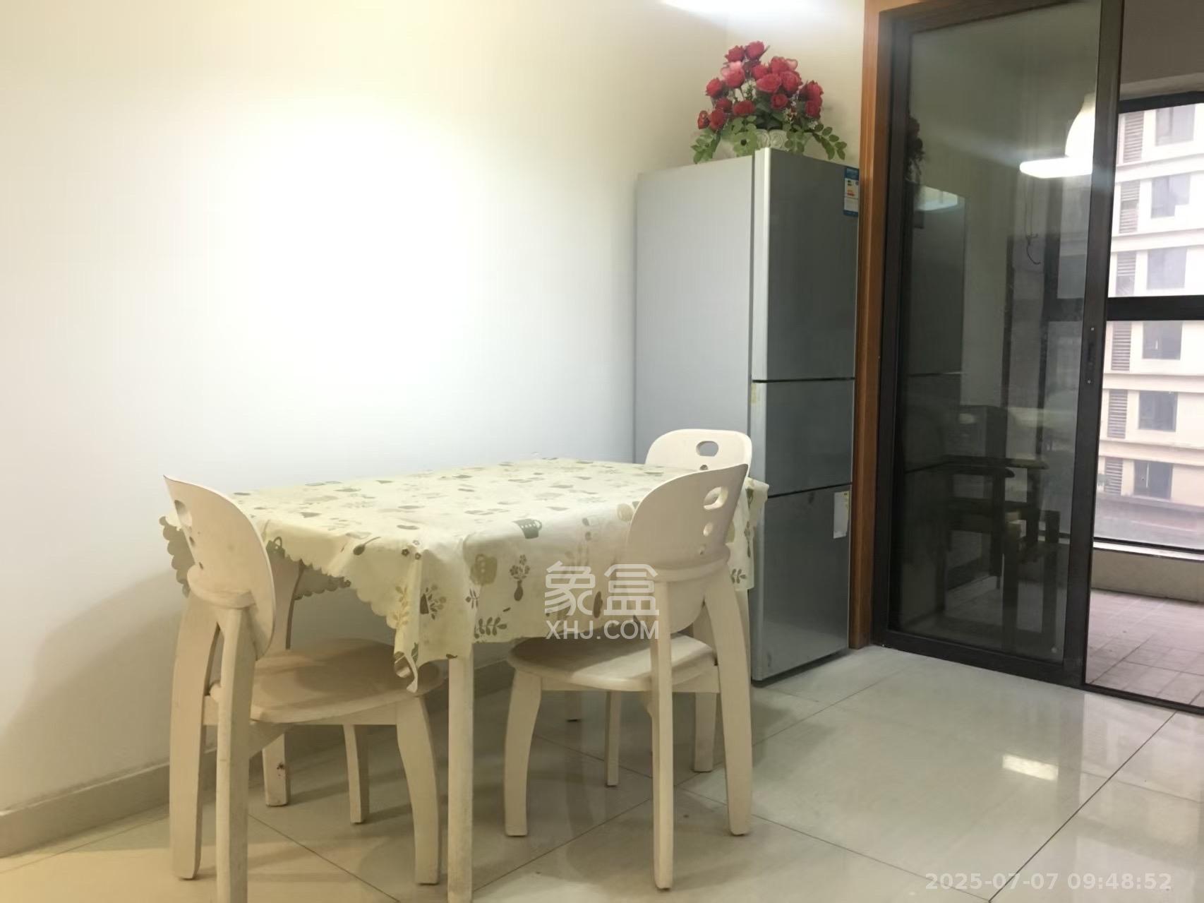 保利麓谷林语D区  3室2厅1卫   2500.00元/月室内图