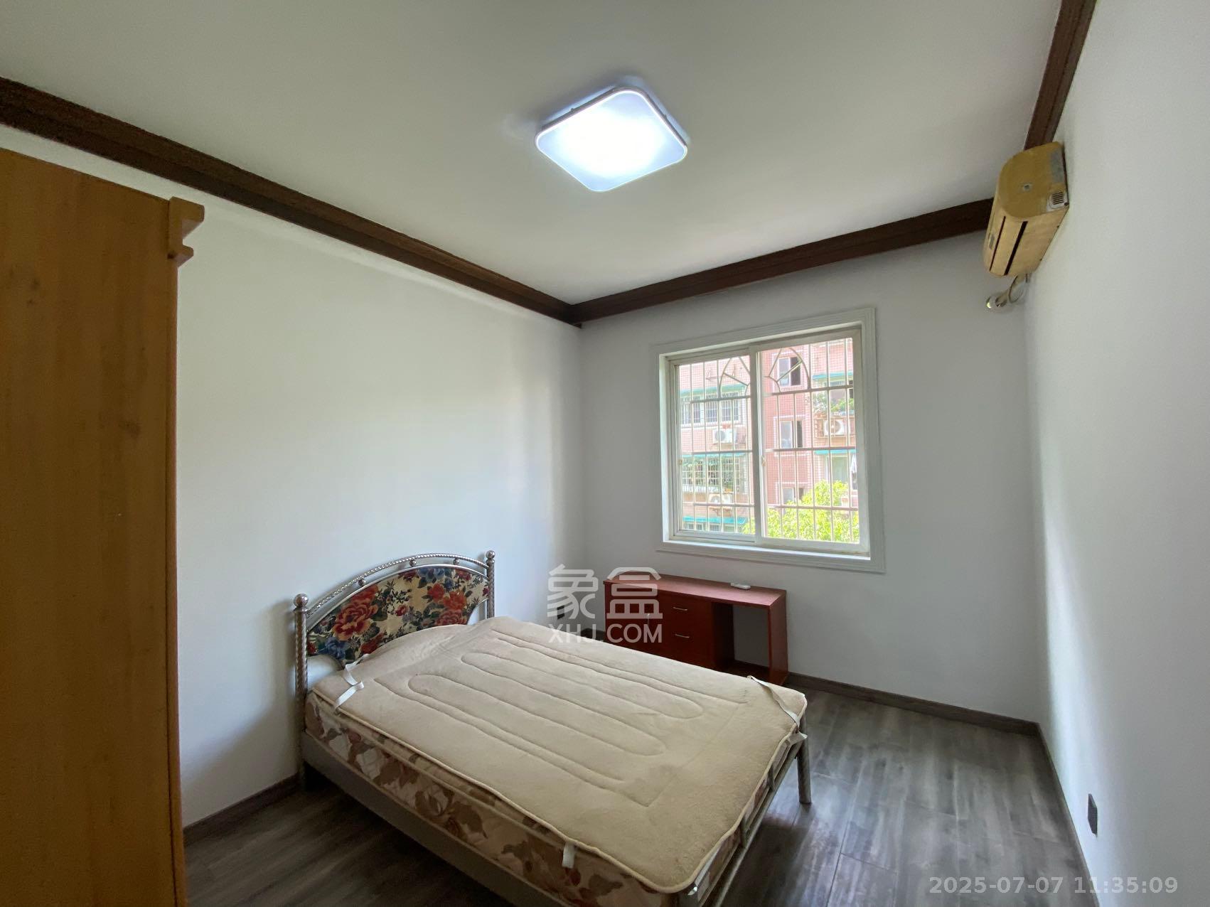 荷花园小区(安置房小区) 3室1厅1卫 2600.0元/月 荷花园小区(安置房小区) 3室1厅1卫 2600.0元/月室内图