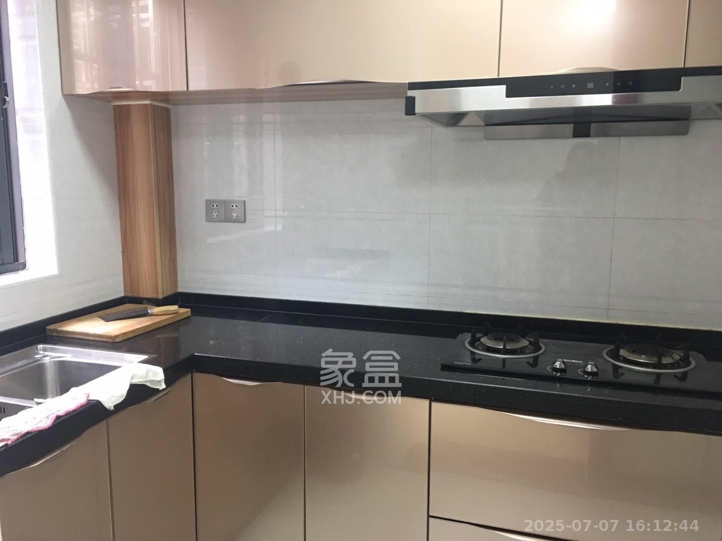 保利麓谷林语B区  3室2厅1卫   2500.00元/月室内图