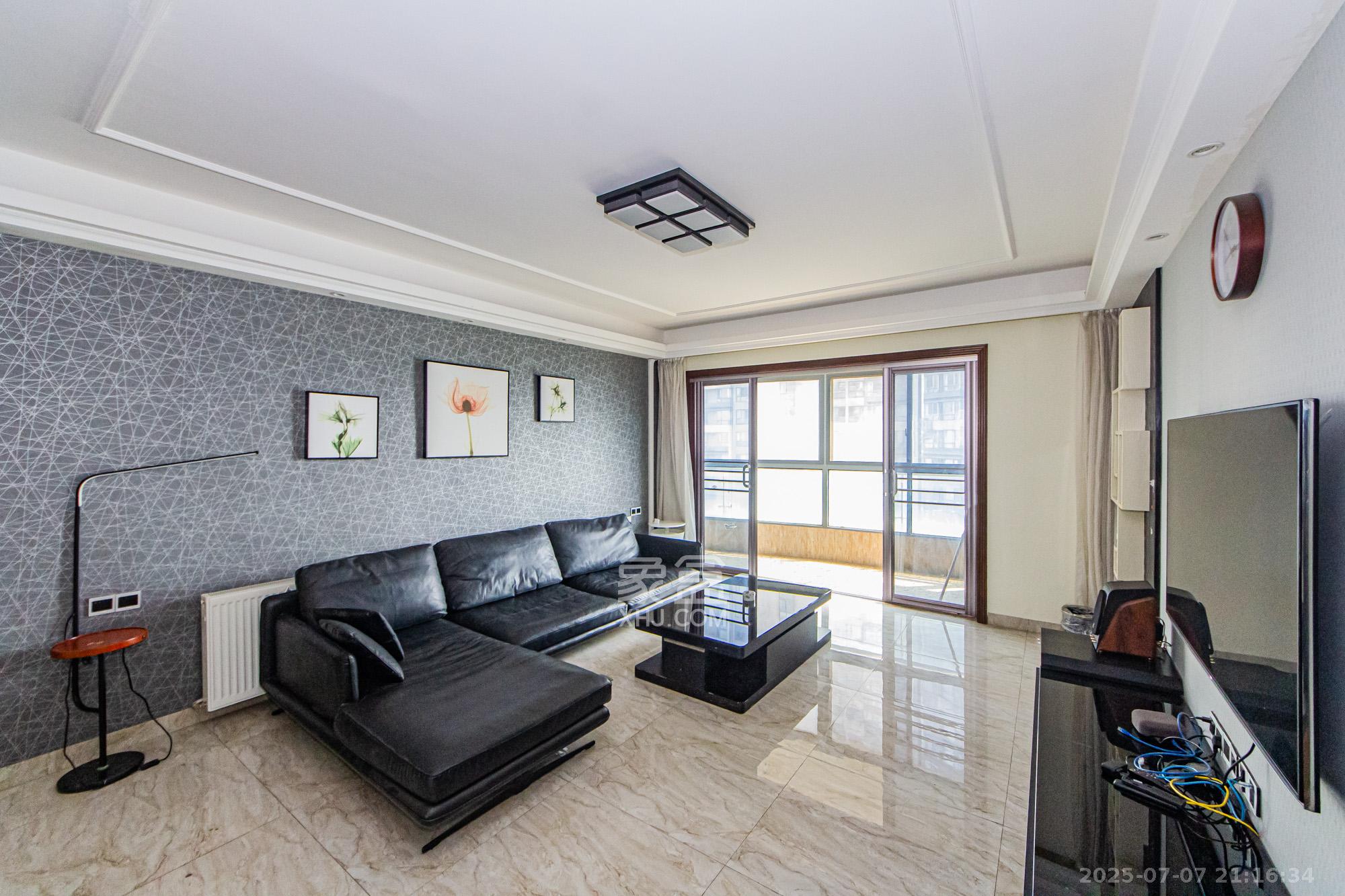 北辰三角洲D3区  1室2厅2卫    230.0万 北辰三角洲D3区  1室2厅2卫    230.0万客厅