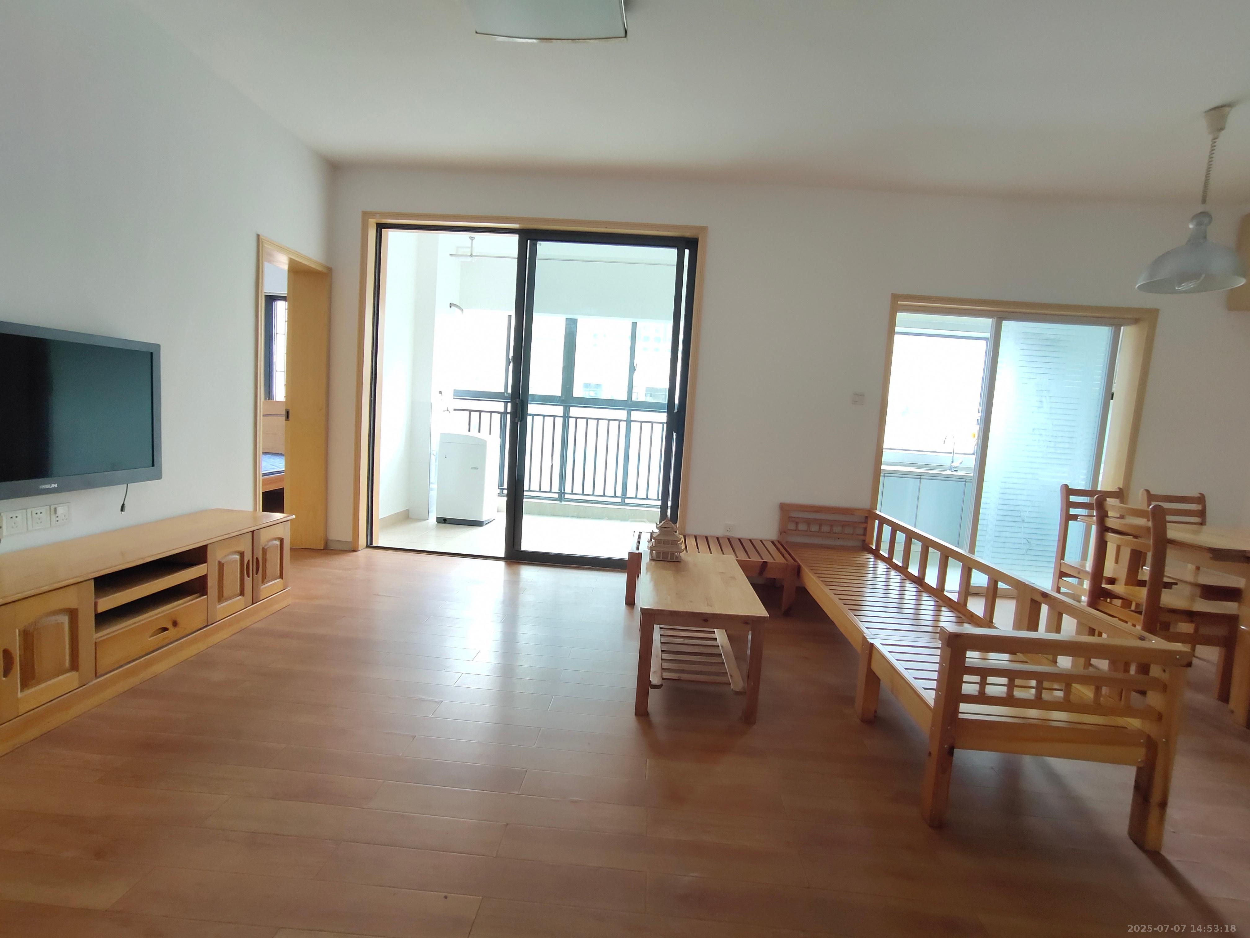 中城丽景香山园  3室2厅2卫   3100.00元/月室内图