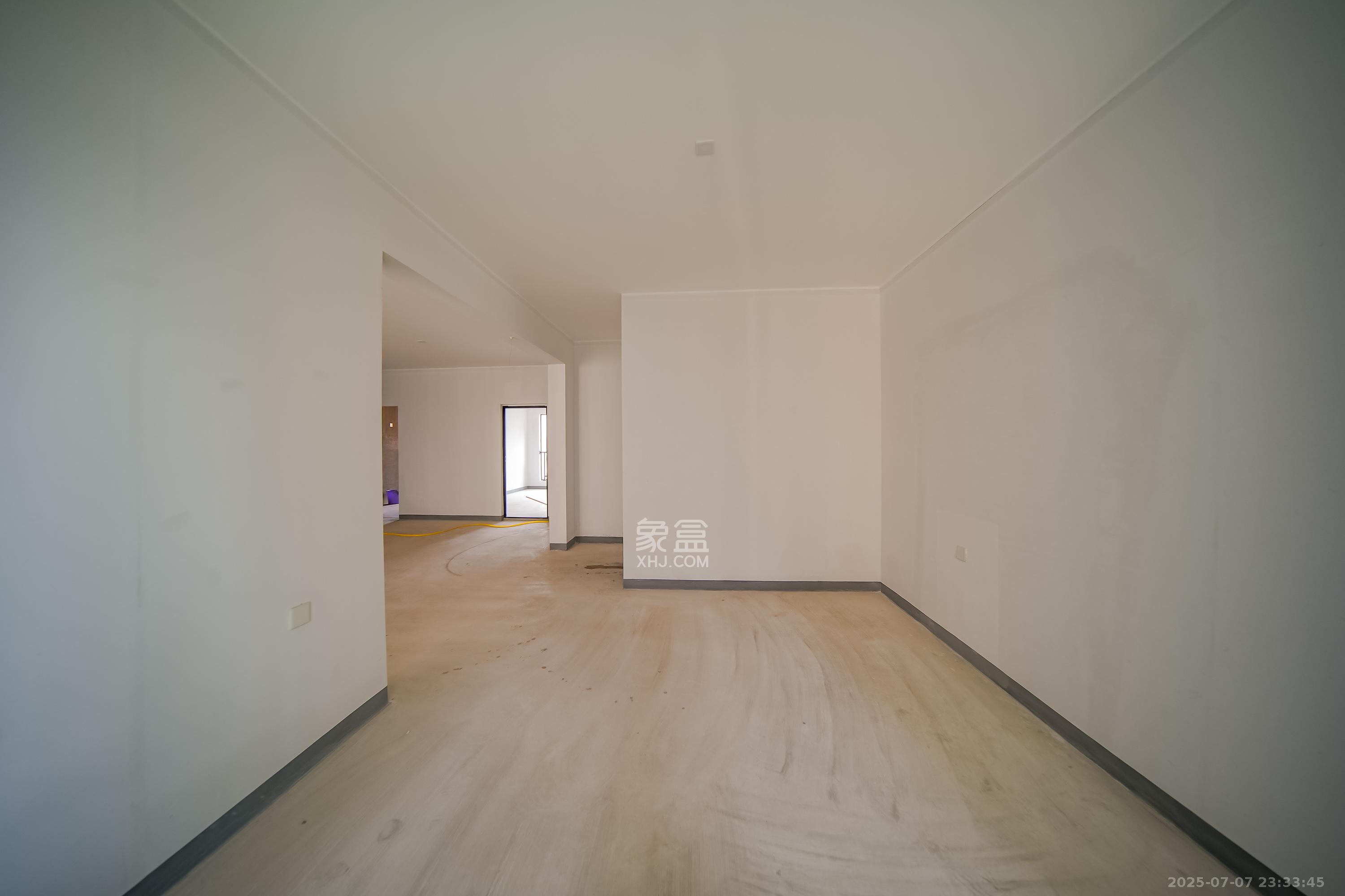 建投象山国际  3室2厅2卫   118.00万卧室