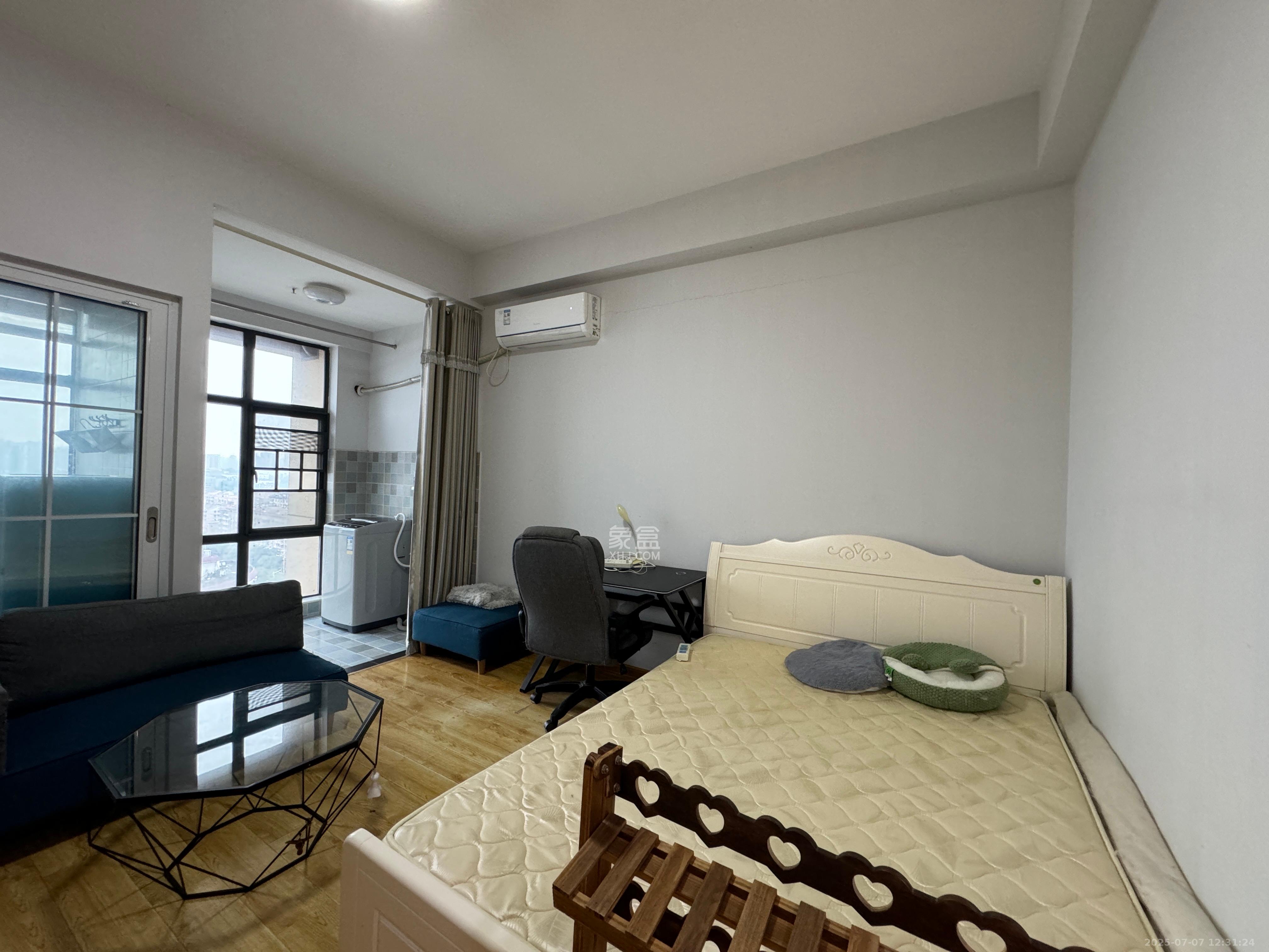 云集国际 1室1厅1卫 1250.0元/月 云集国际 1室1厅1卫 1250.0元/月室内图