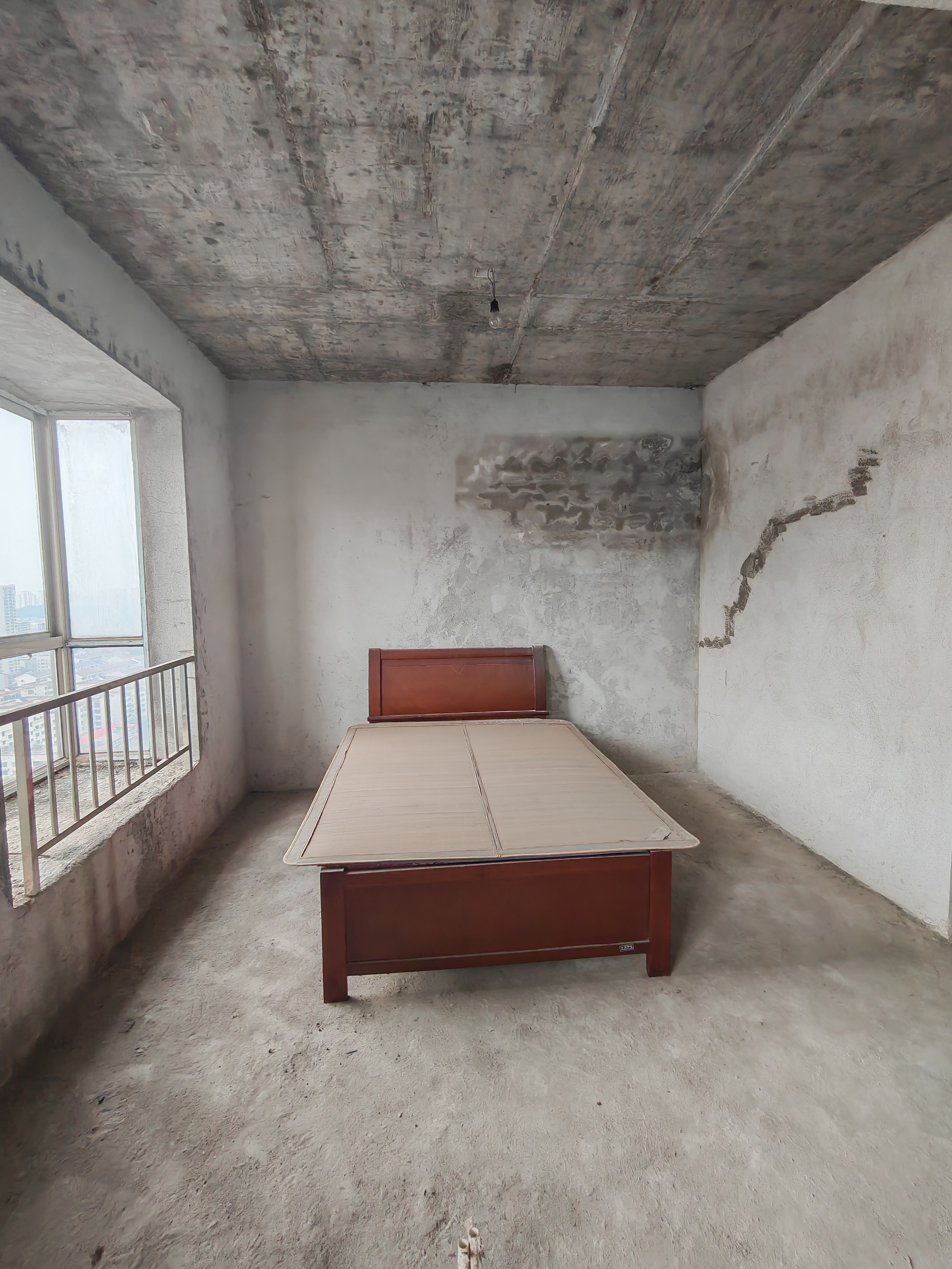 金园小区  5室2厅2卫    160.0万 金园小区  5室2厅2卫    160.0万客厅