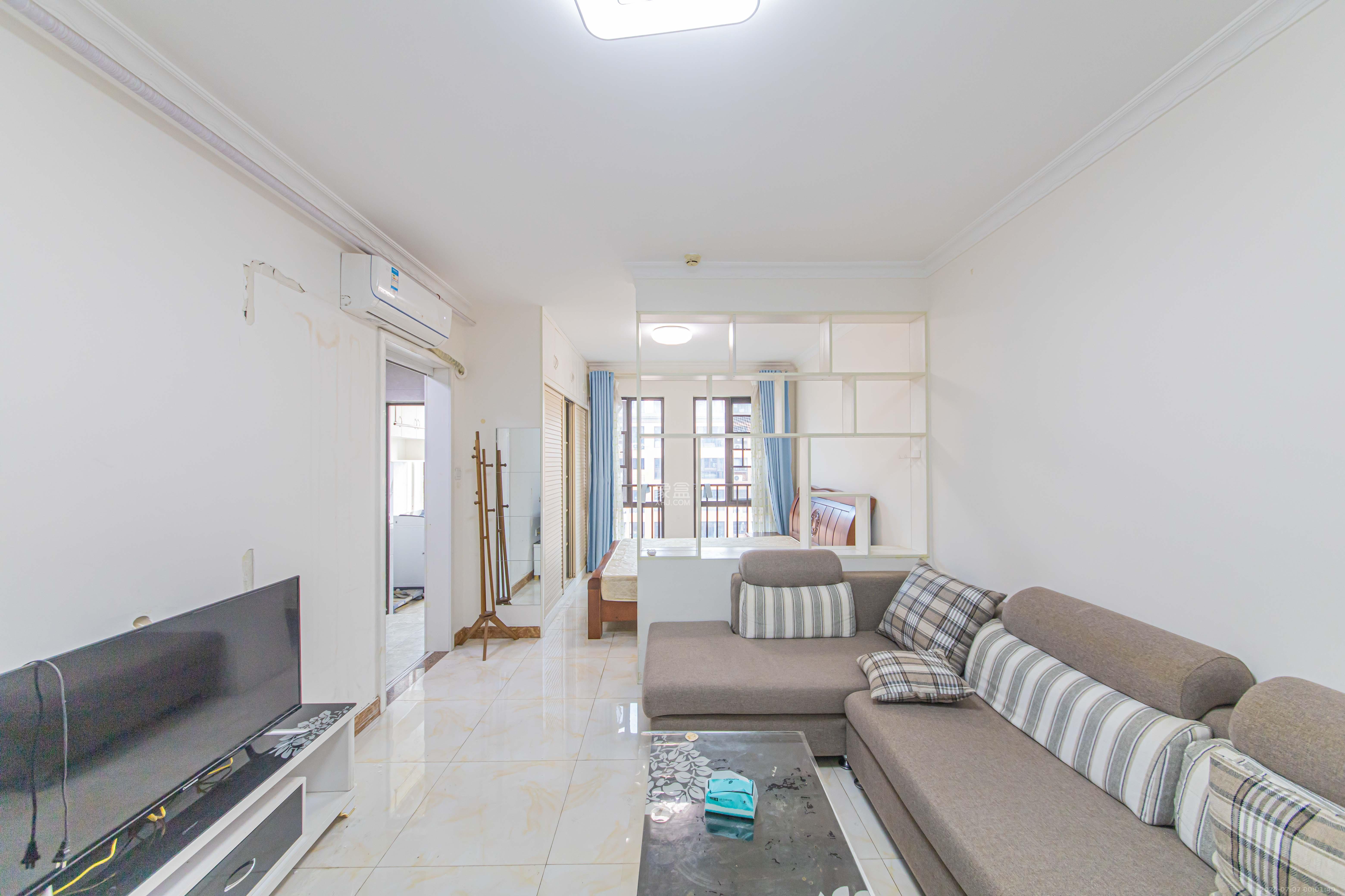 鑫远和城(一、二期)  1室1厅1卫    32.0万 鑫远和城(一、二期)  1室1厅1卫    32.0万