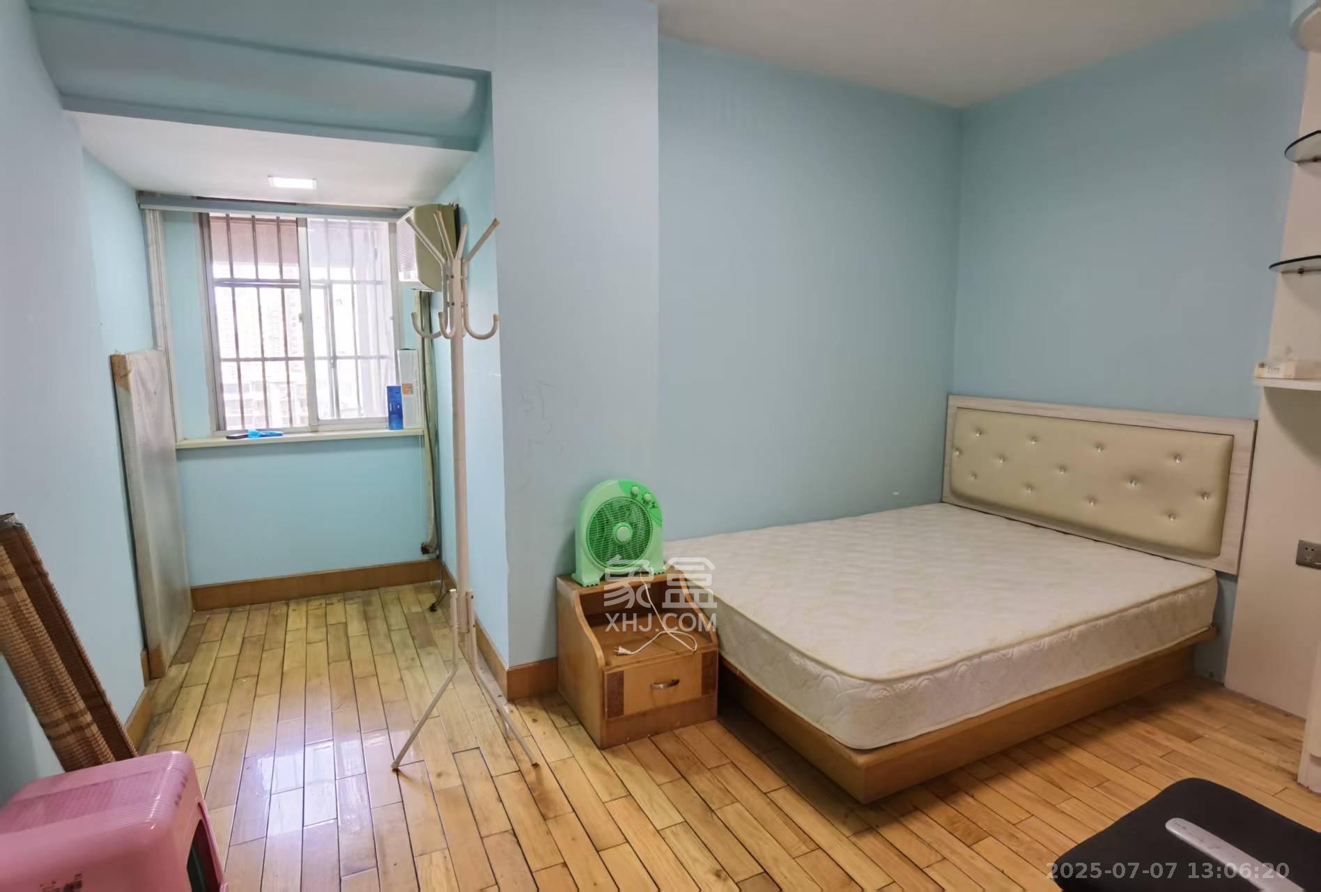 中国人民财产股份公司宿舍(人民保险公司宿舍) 3室1厅2卫 2600.0元/月 中国人民财产股份公司宿舍(人民保险公司宿舍) 3室1厅2卫 2600.0元/月室内图