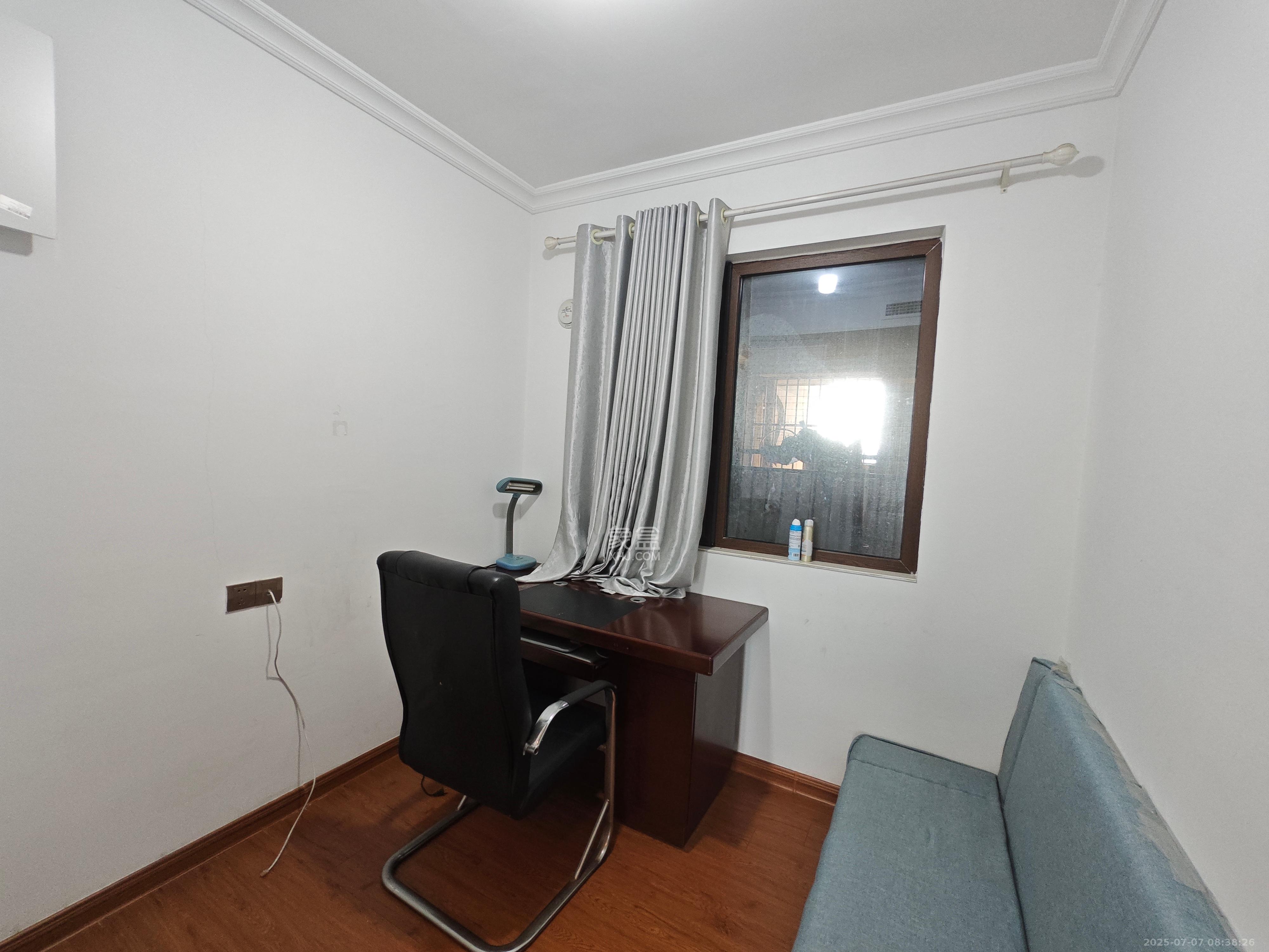 碧桂园星城首府  3室2厅2卫    2700.0元/月室内图