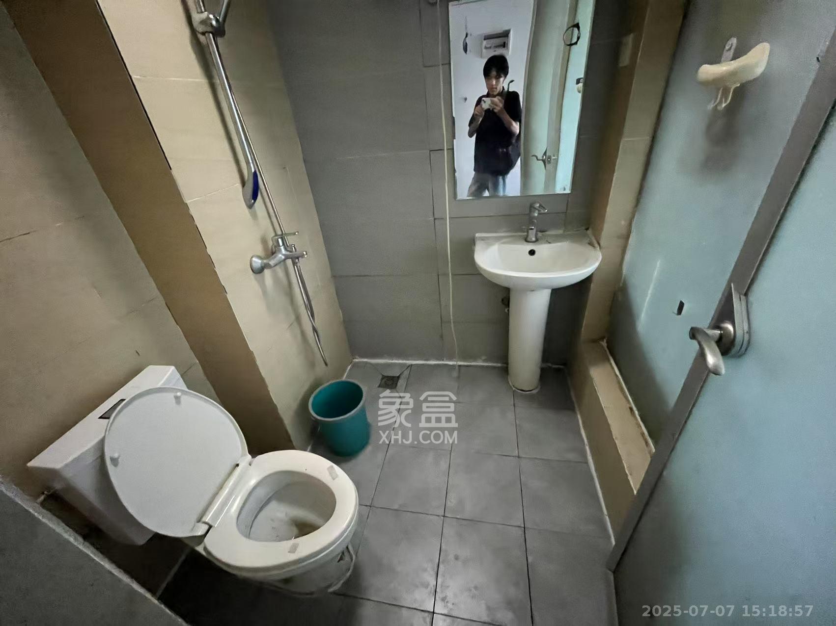 长盛上东区  1室1厅1卫   1300.00元/月室内图