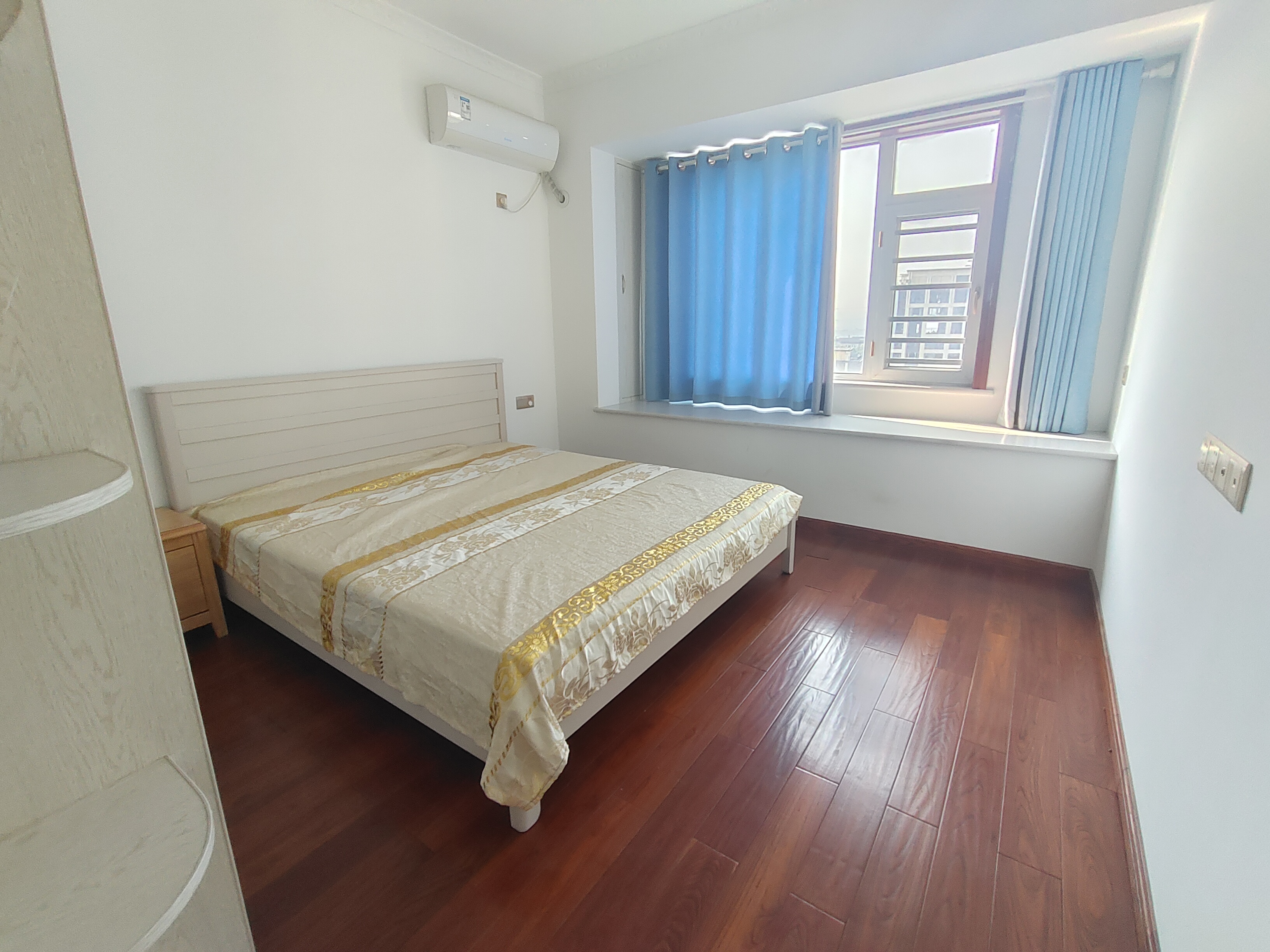 百弘学府城 3室1厅2卫 1700.0元/月 百弘学府城 3室1厅2卫 1700.0元/月室内图