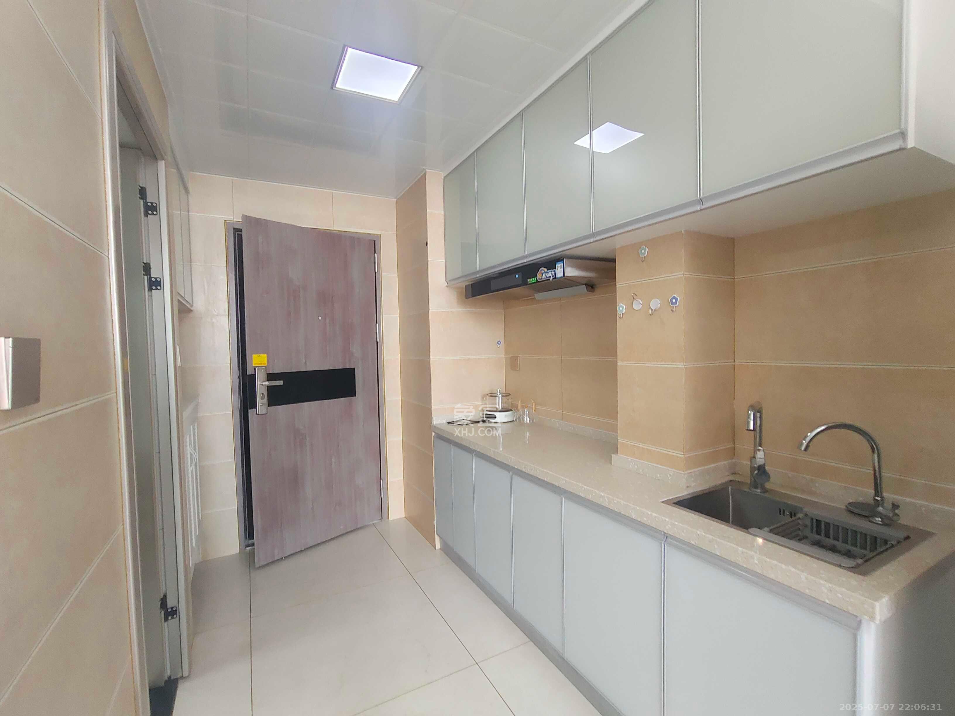 新世界广场 1室1厅1卫 2100.0元/月 新世界广场 1室1厅1卫 2100.0元/月室内图