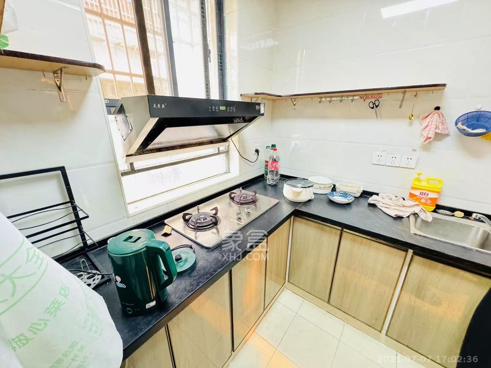 席草田散盘 2室1厅1卫 2000.0元/月 席草田散盘 2室1厅1卫 2000.0元/月室内图