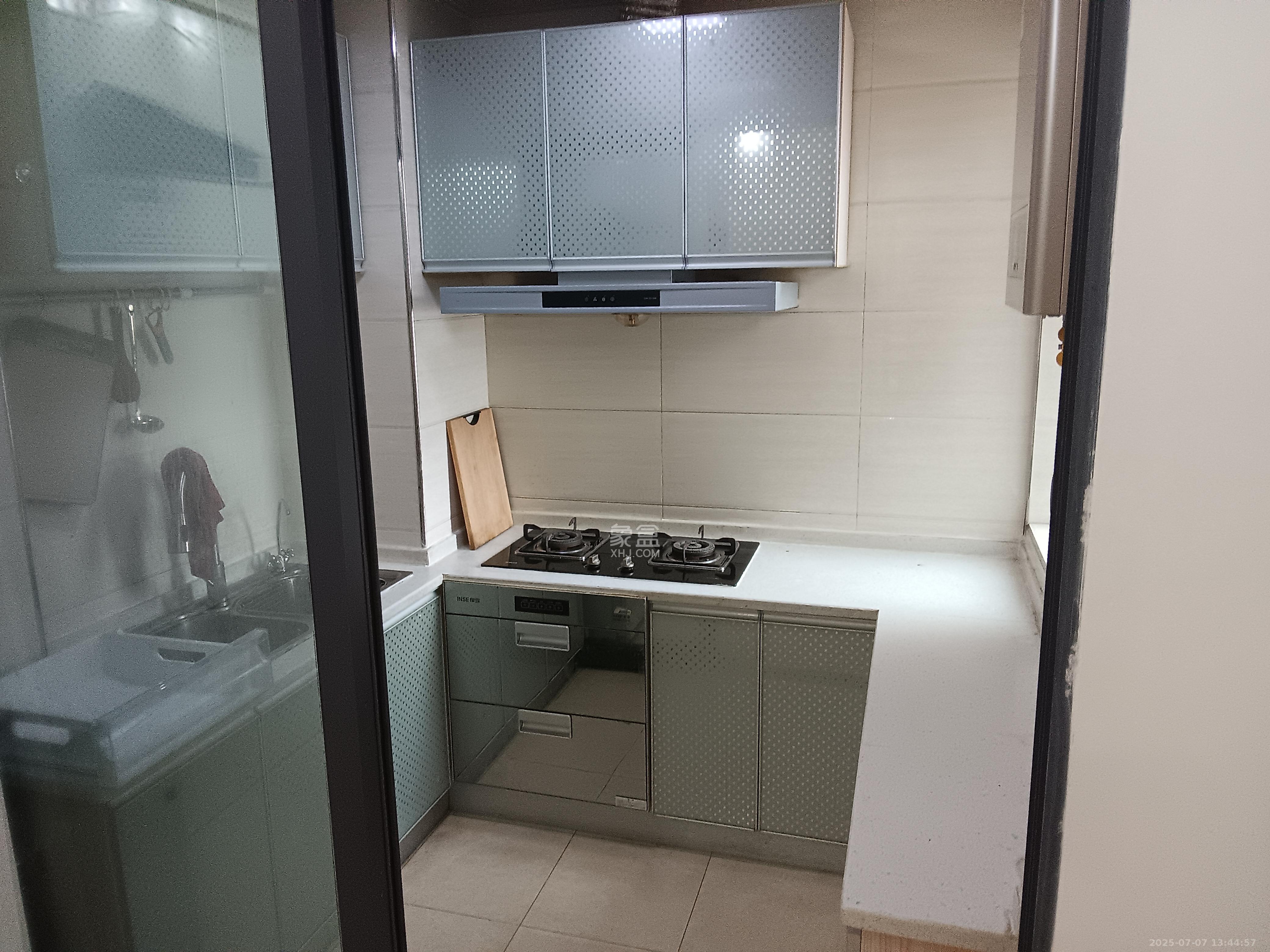 上峰苑(兰亭玥岛)  2室2厅1卫    2000.0元/月 上峰苑(兰亭玥岛)  2室2厅1卫    2000.0元/月室内图