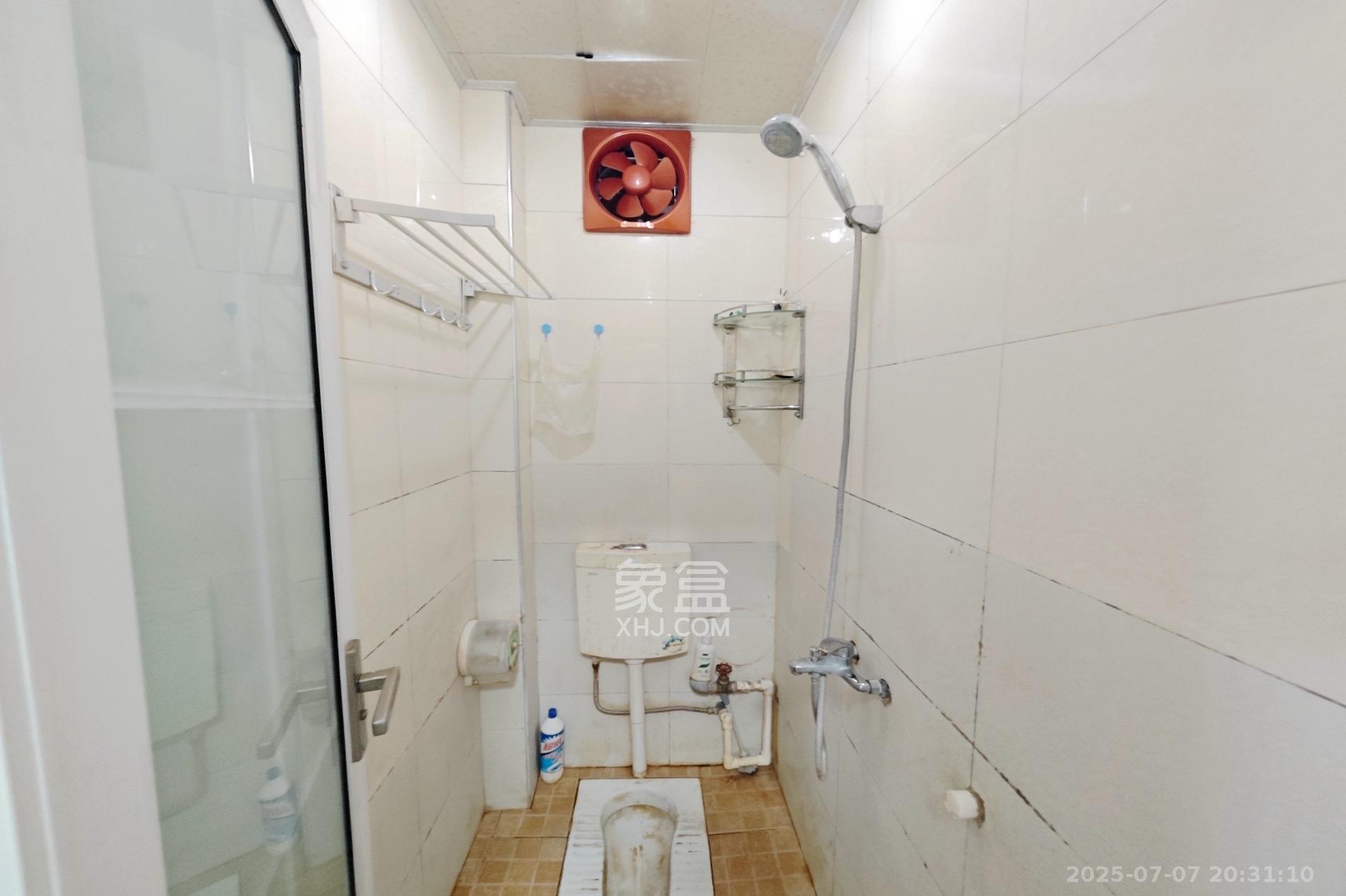 长沙市老干部休养所 3室1厅1卫 2400.0元/月 长沙市老干部休养所 3室1厅1卫 2400.0元/月室内图