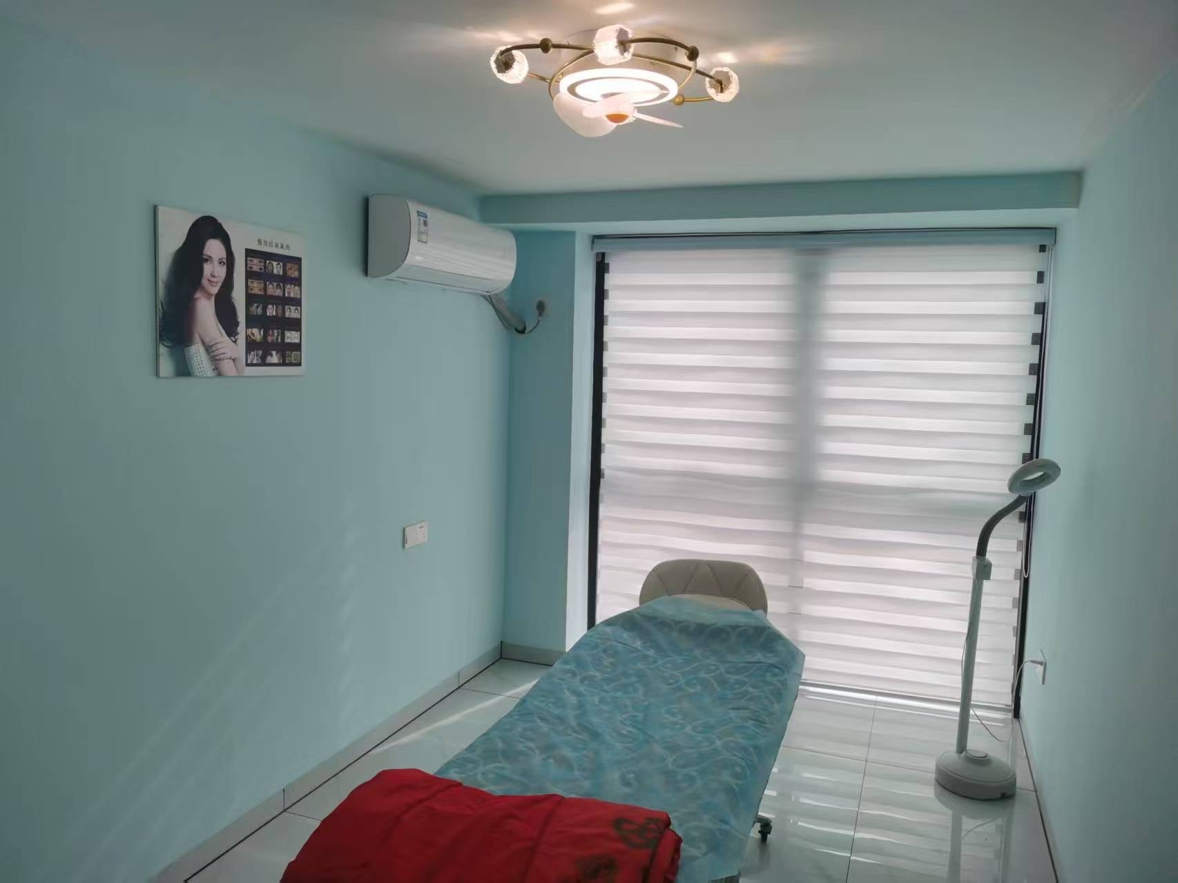 珈宝广场  2室1厅1卫    2100.0元/月 珈宝广场  2室1厅1卫    2100.0元/月室内图