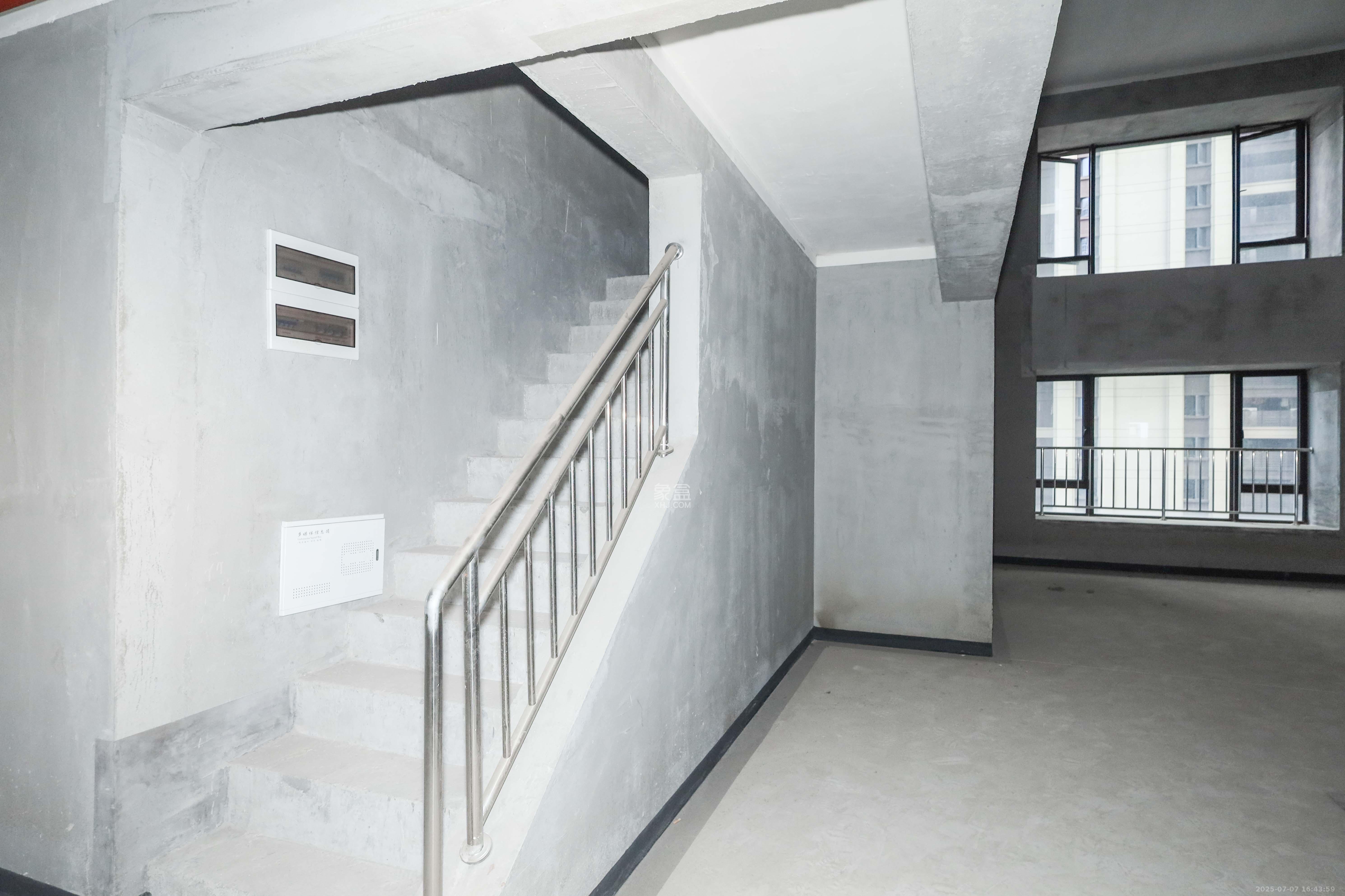 建发央著  4室2厅2卫   280.00万其他